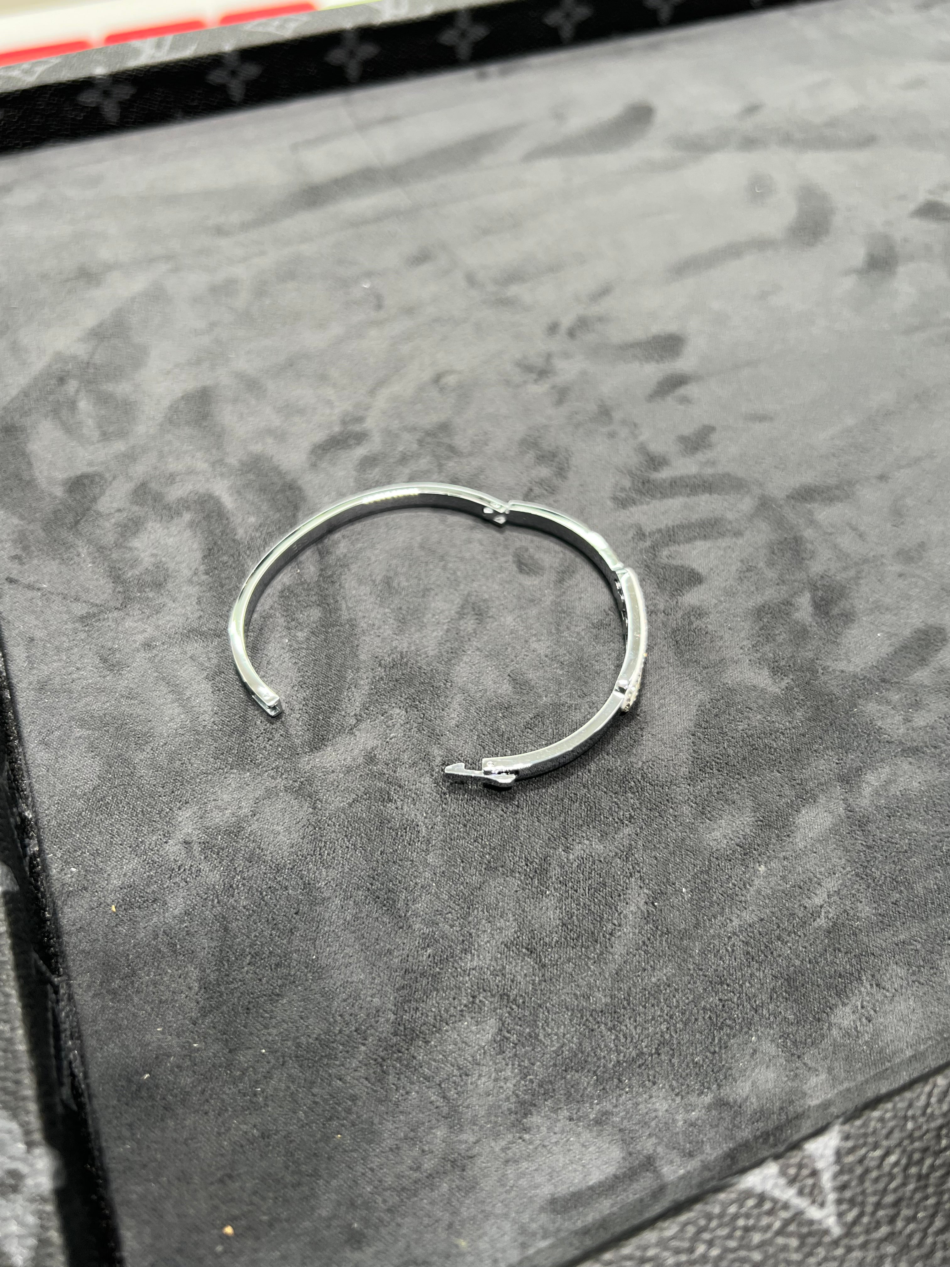 سوار ميسيكا فضي مرصع