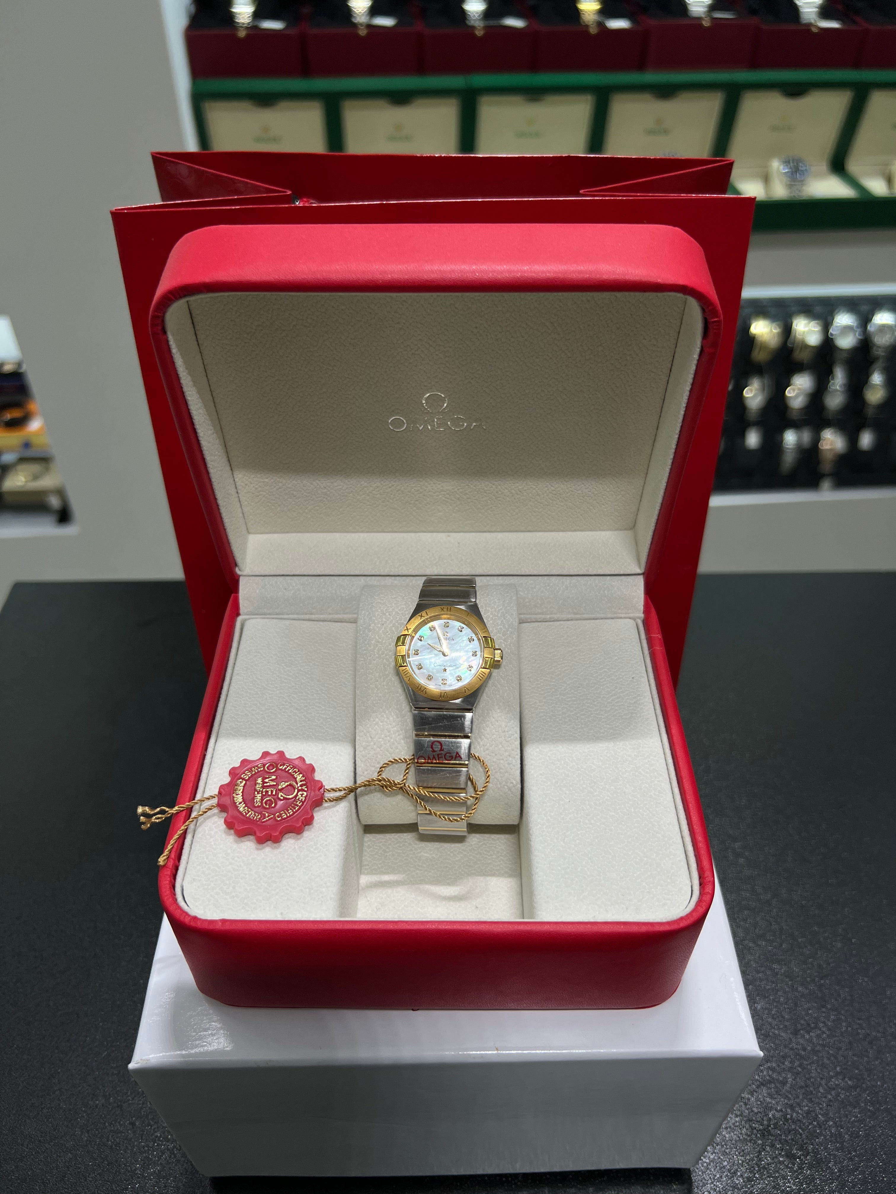 Constellation with mother-of-pearl dial