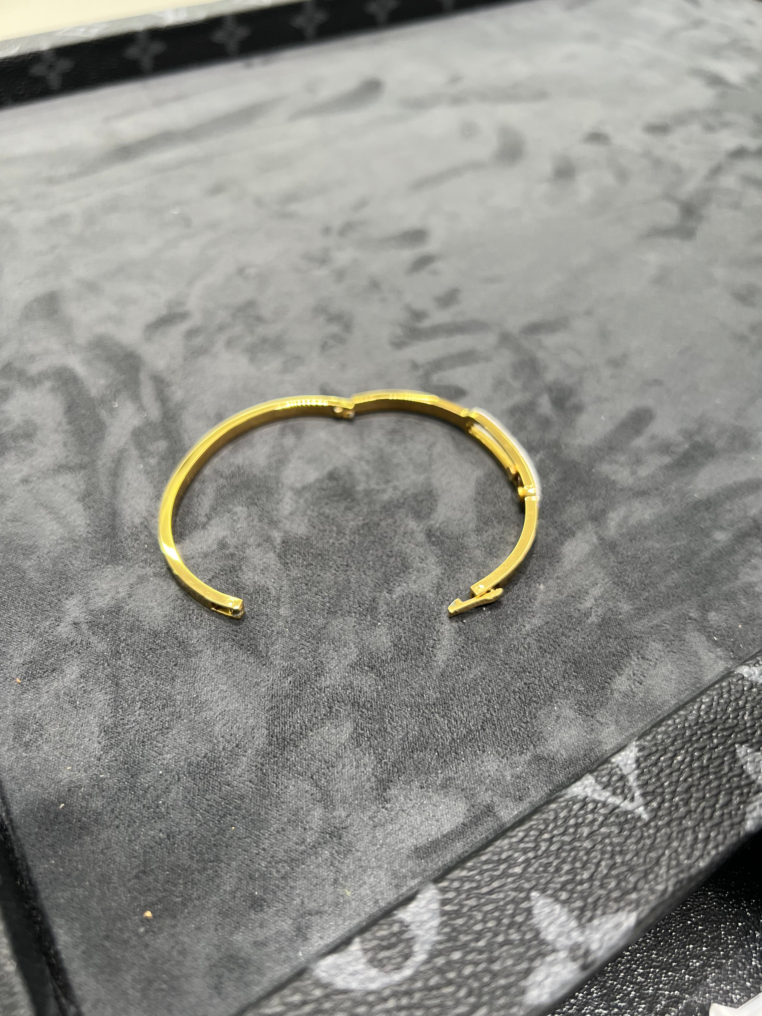 سوار ميسيكا ذهبي مرصع