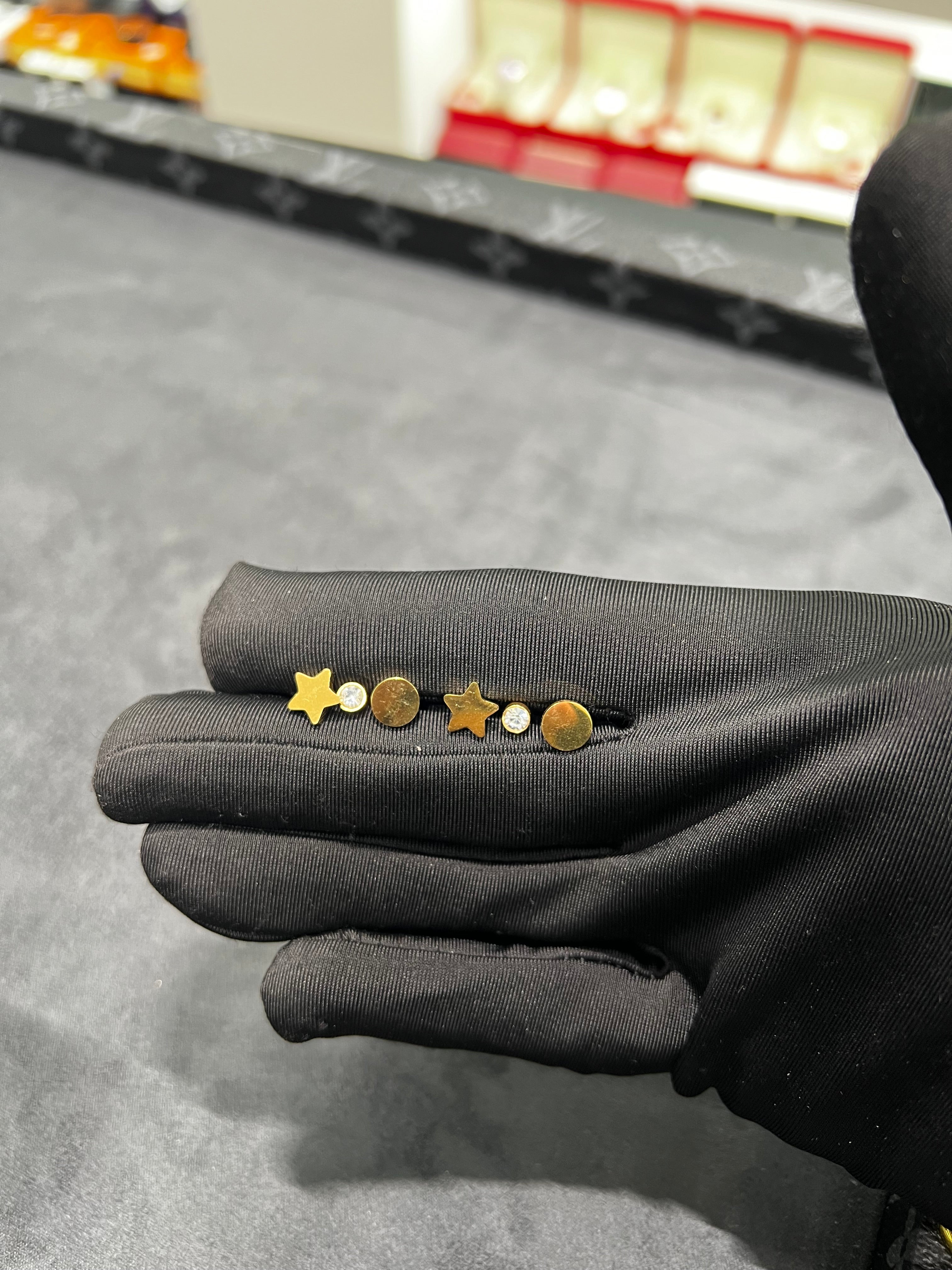 أقراط أذن التلاثيات النجمه