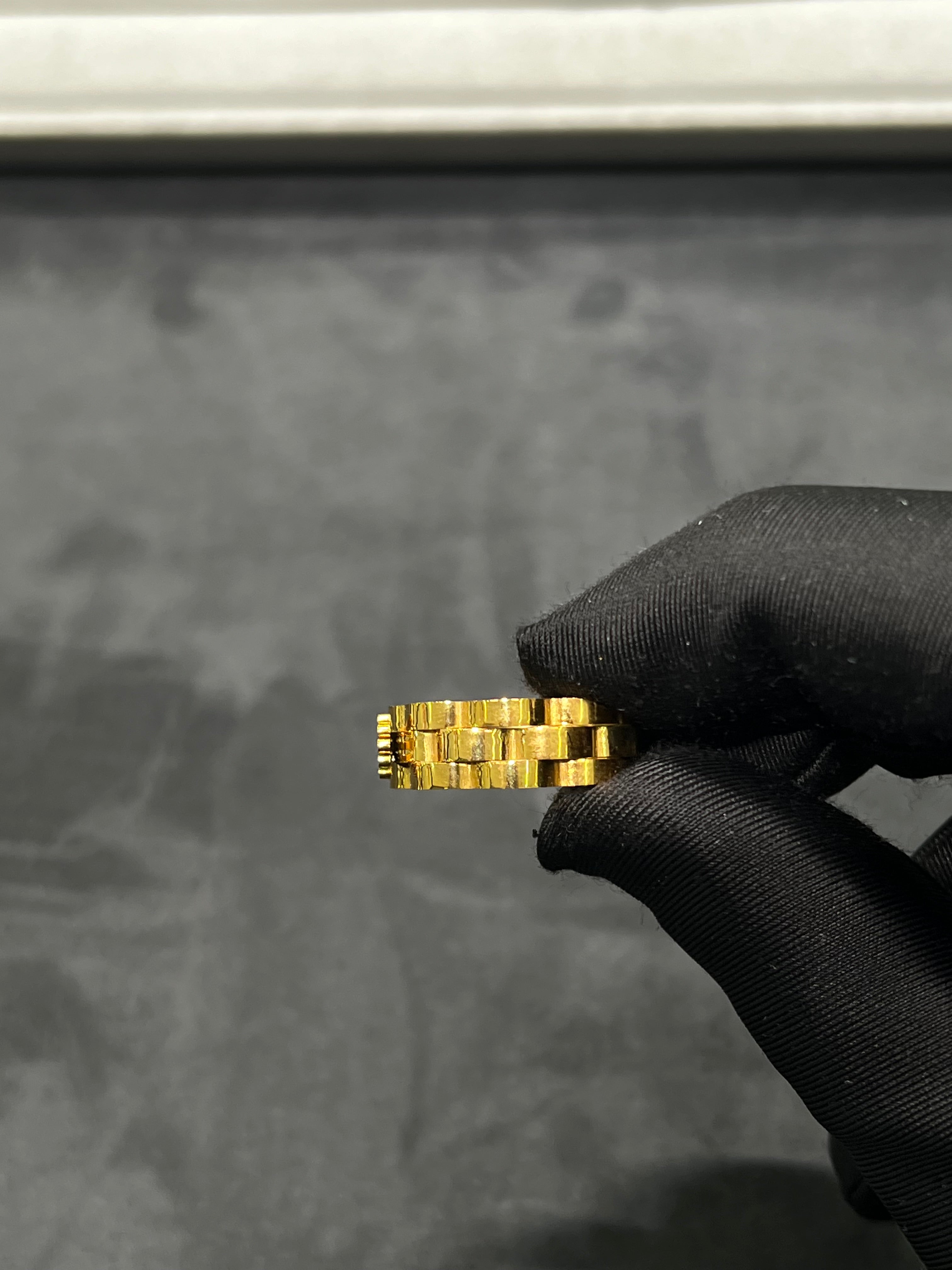 خاتم رولكس ذهبي عريض