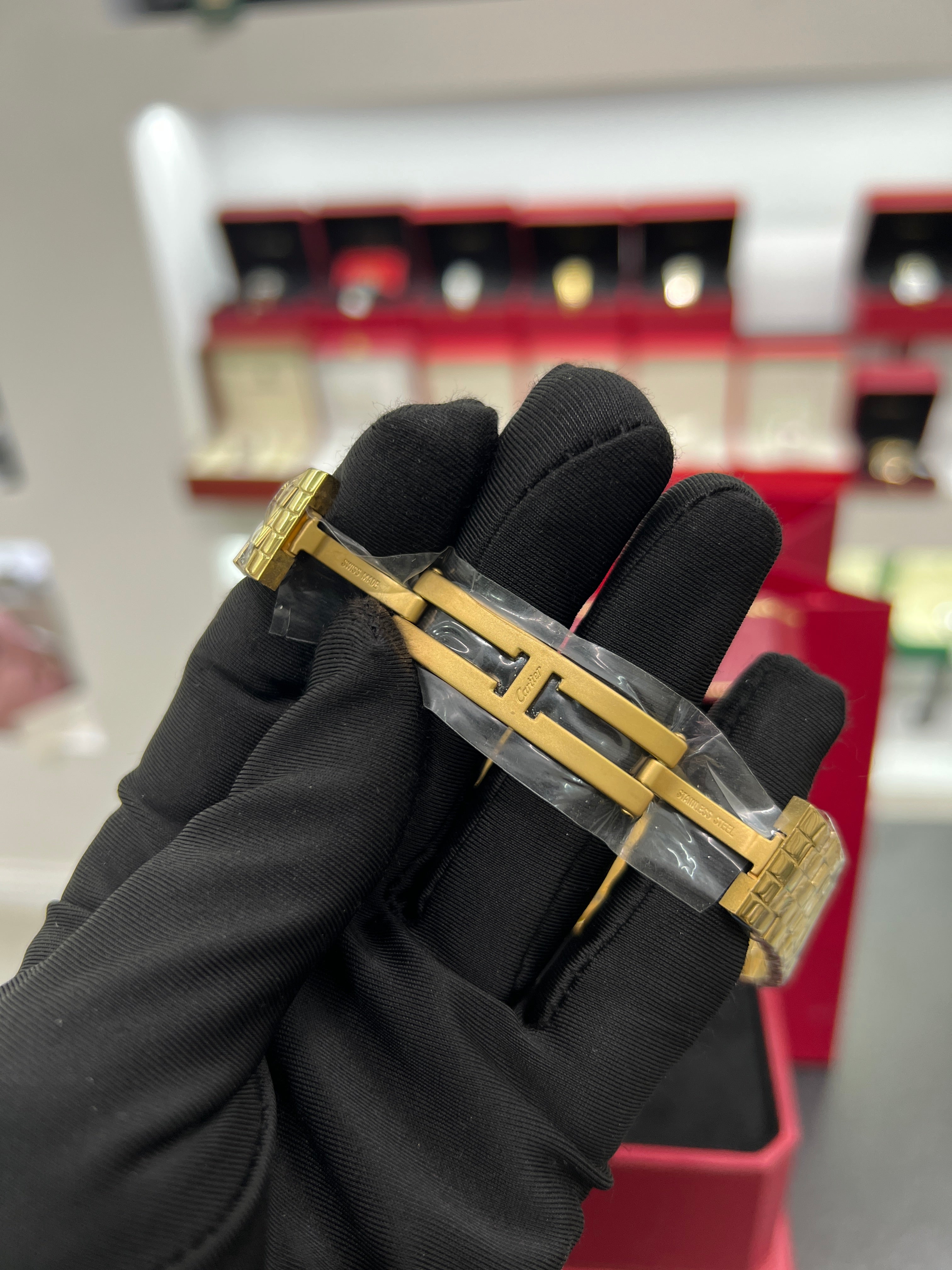 Panthère Gold Classic Model