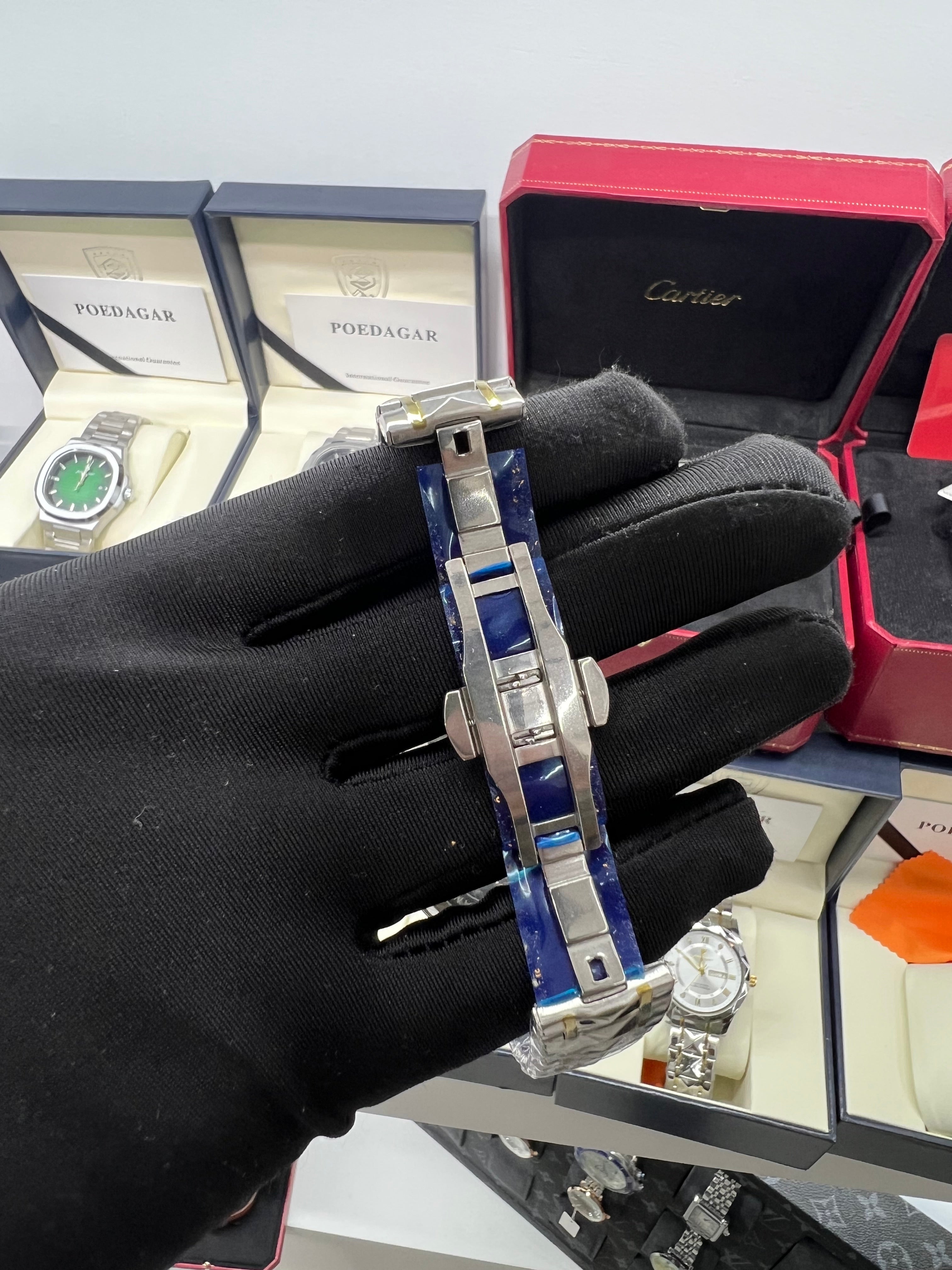 POÈDAGAR لون ازرق