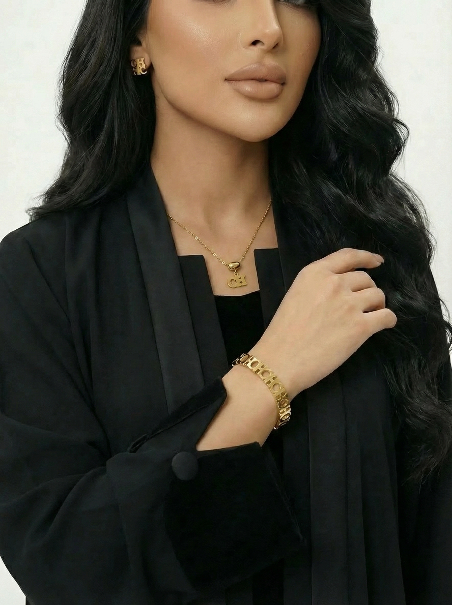 طقم CH بالشعار الصغير