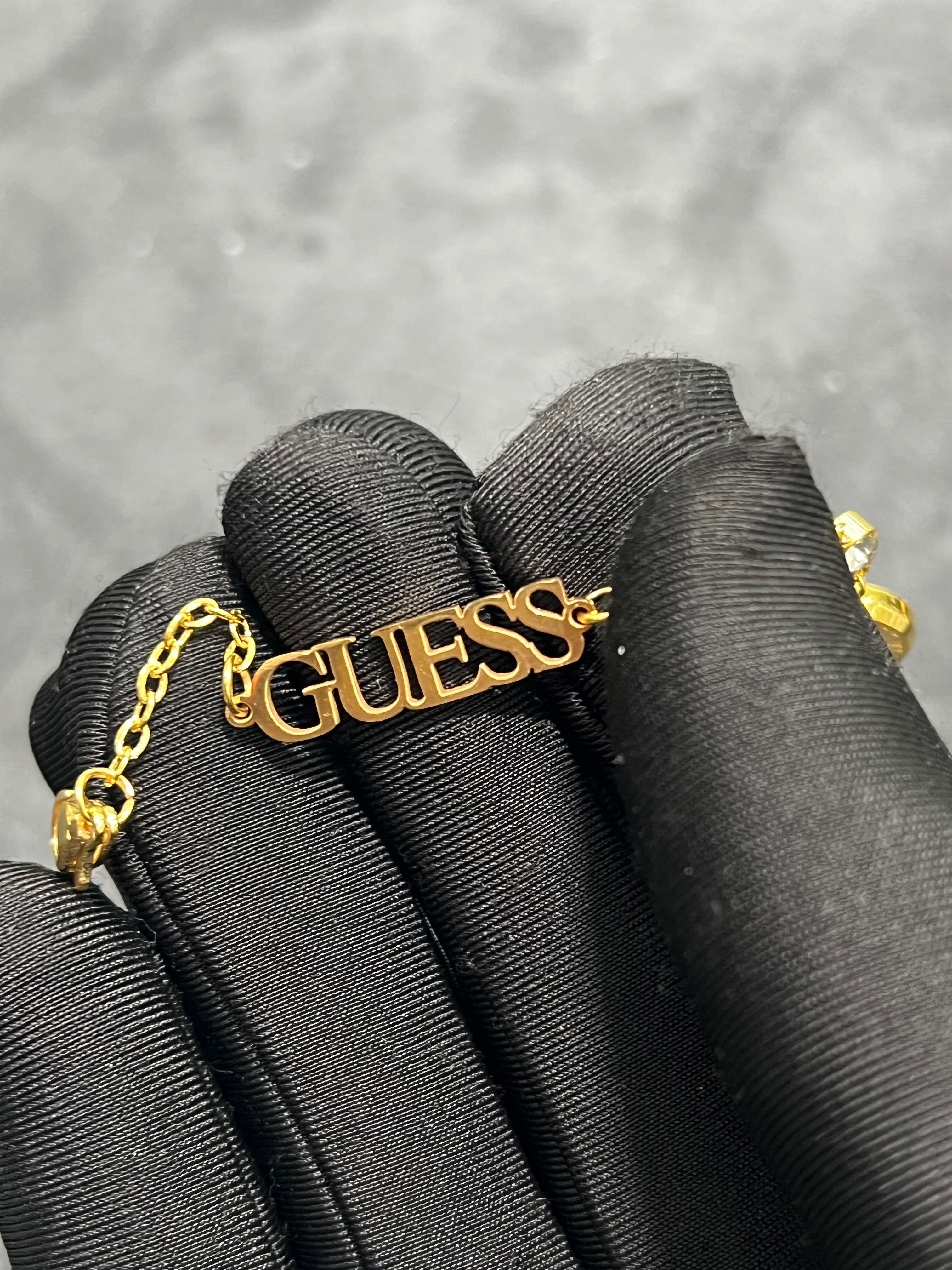 انسيال GUESS