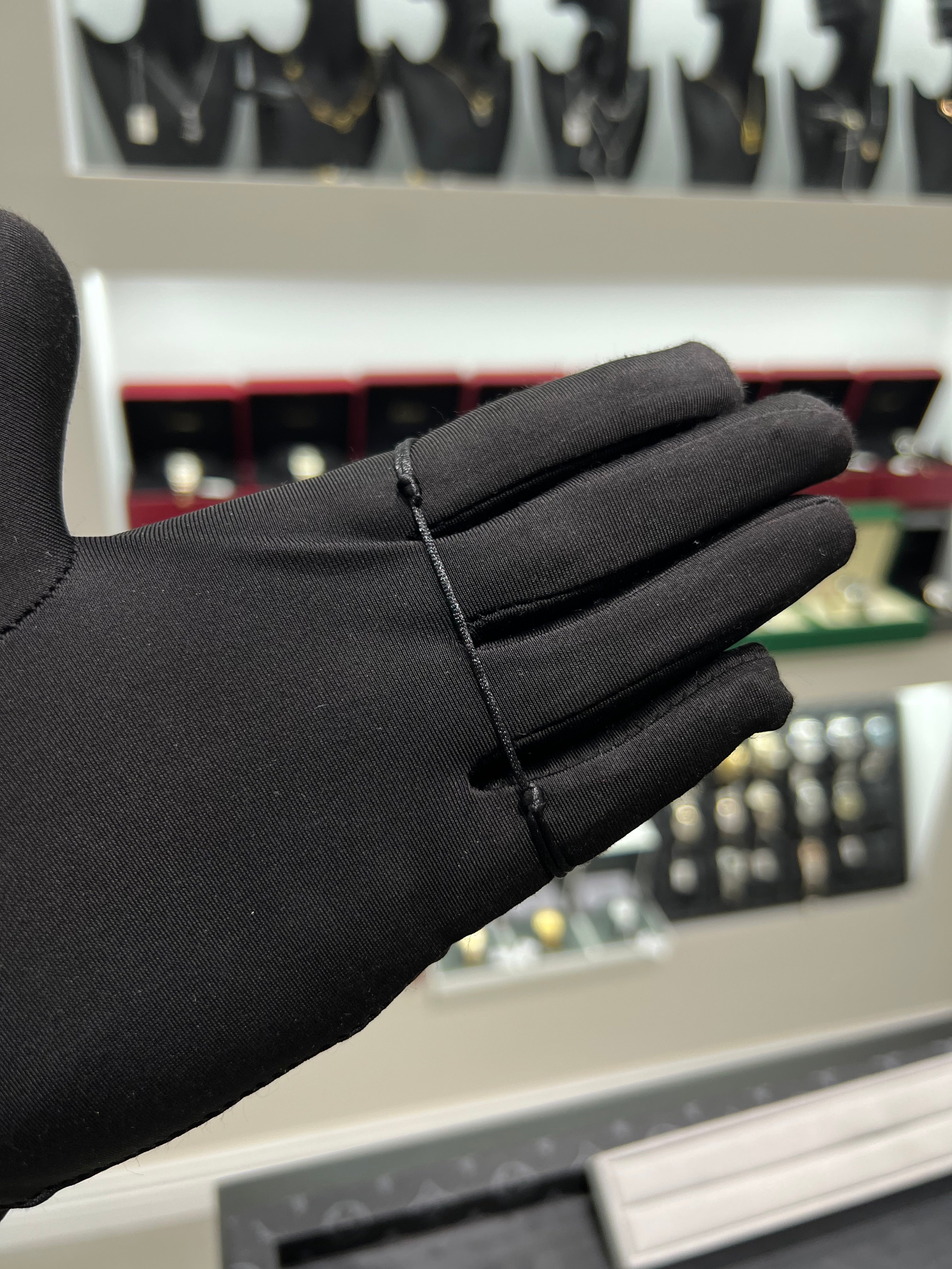 سوار خيط لويفي اسود