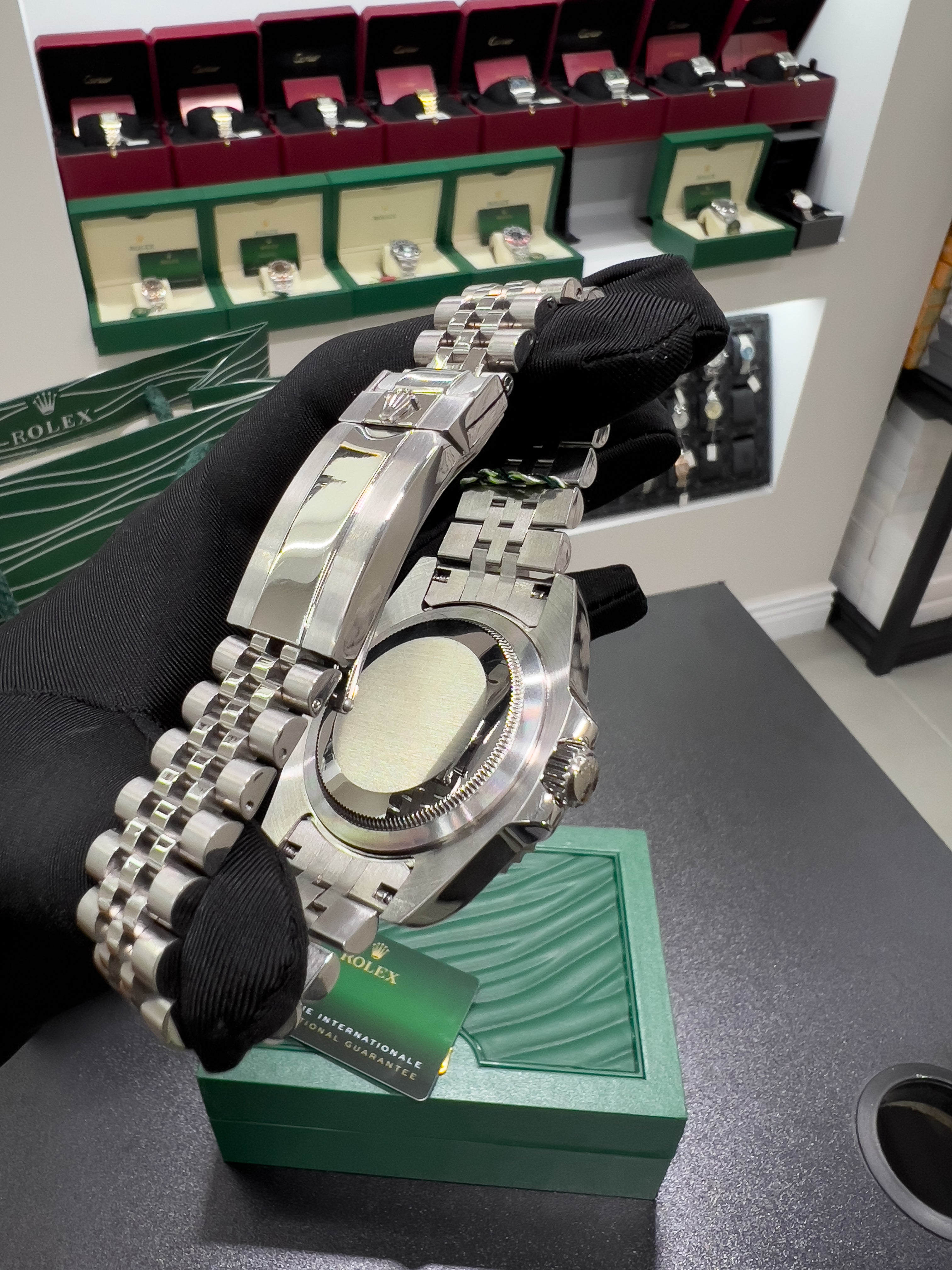 GMT-Master II “Batgirl” – Black Dial Jubilee