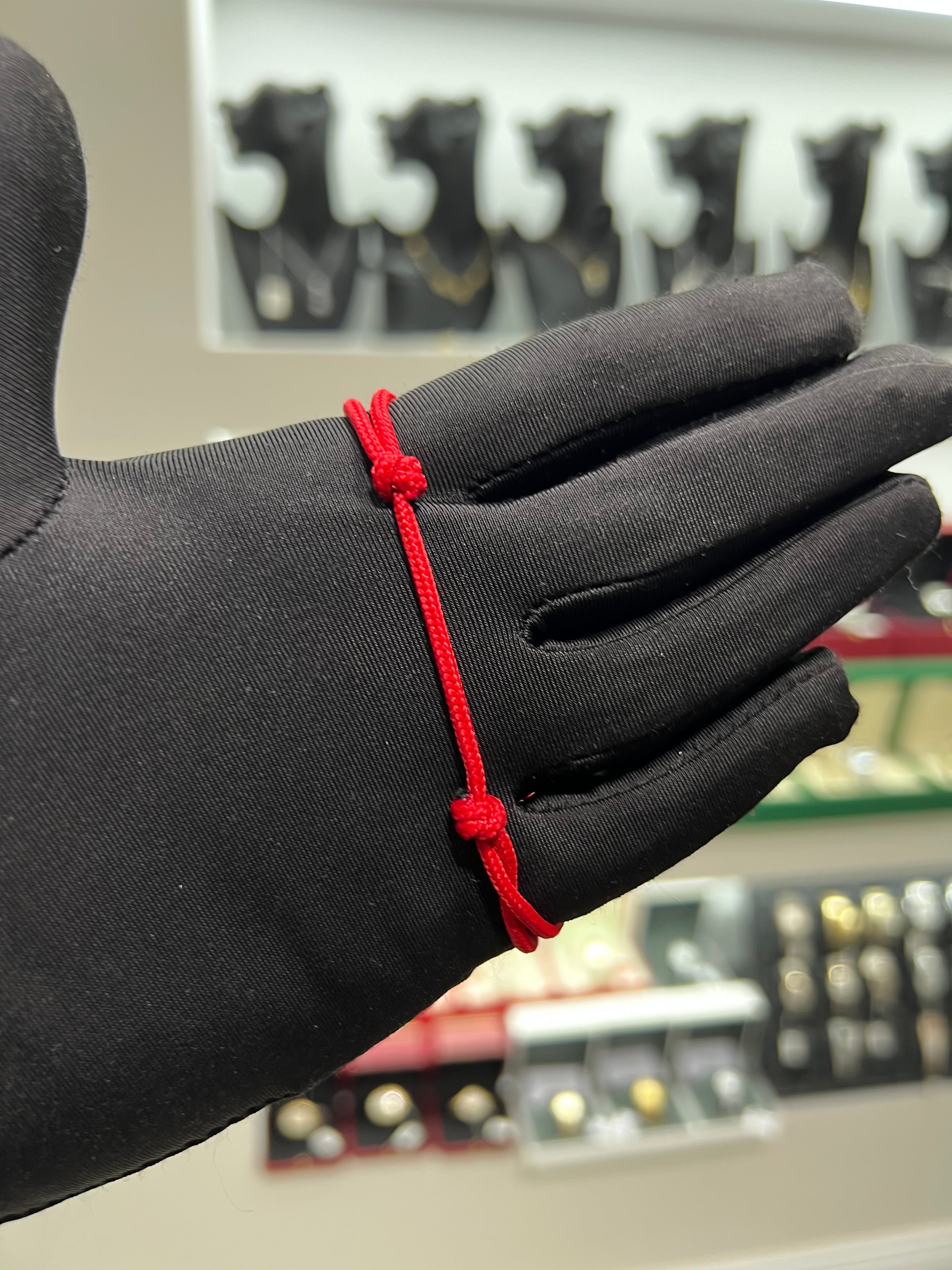 سوار خيط أوميغا كبيره احمر