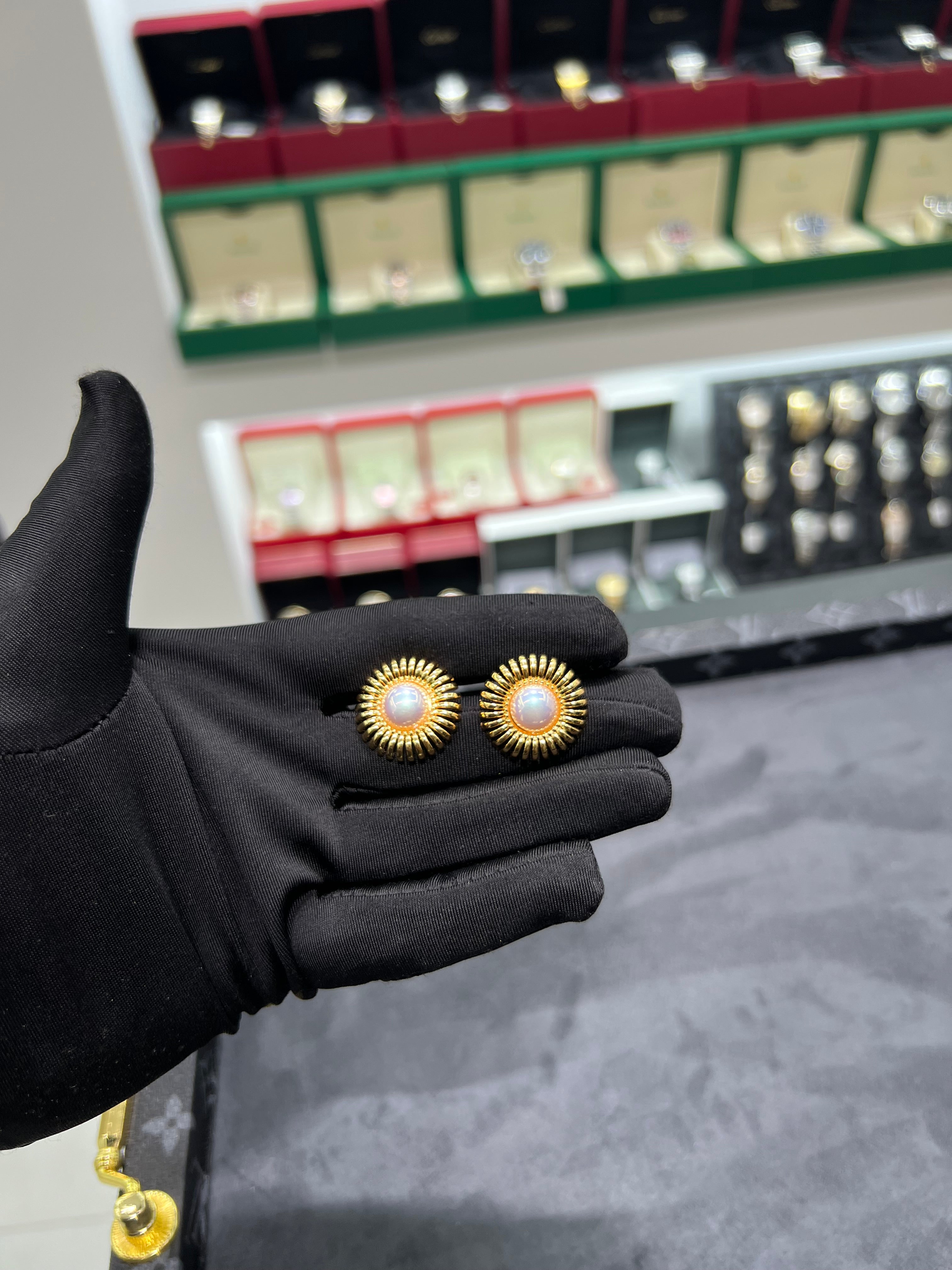 اقراط اذن قوقعة اللؤلؤ