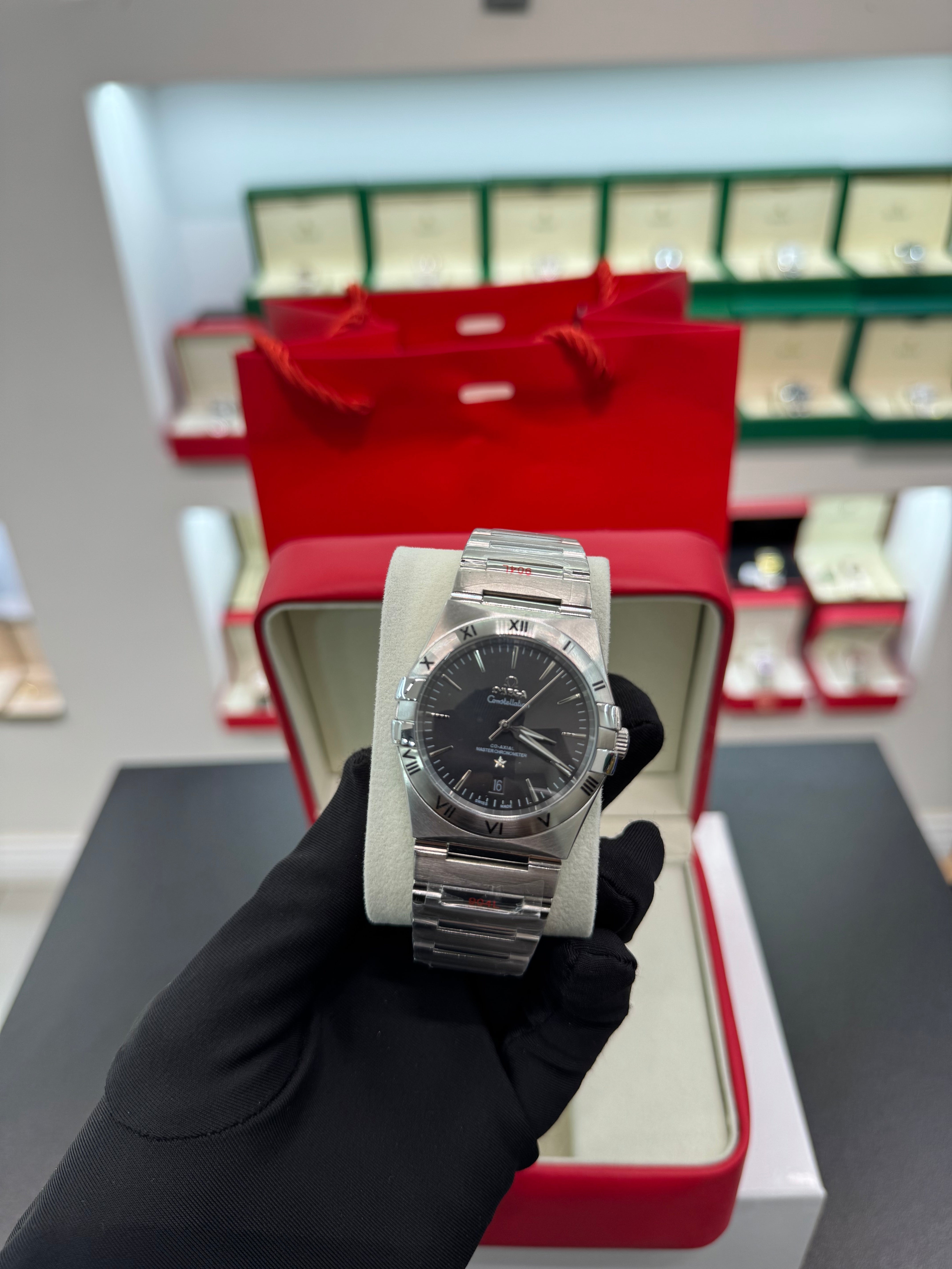 Constellation Co-Axial Master Chronometer 39 mm.