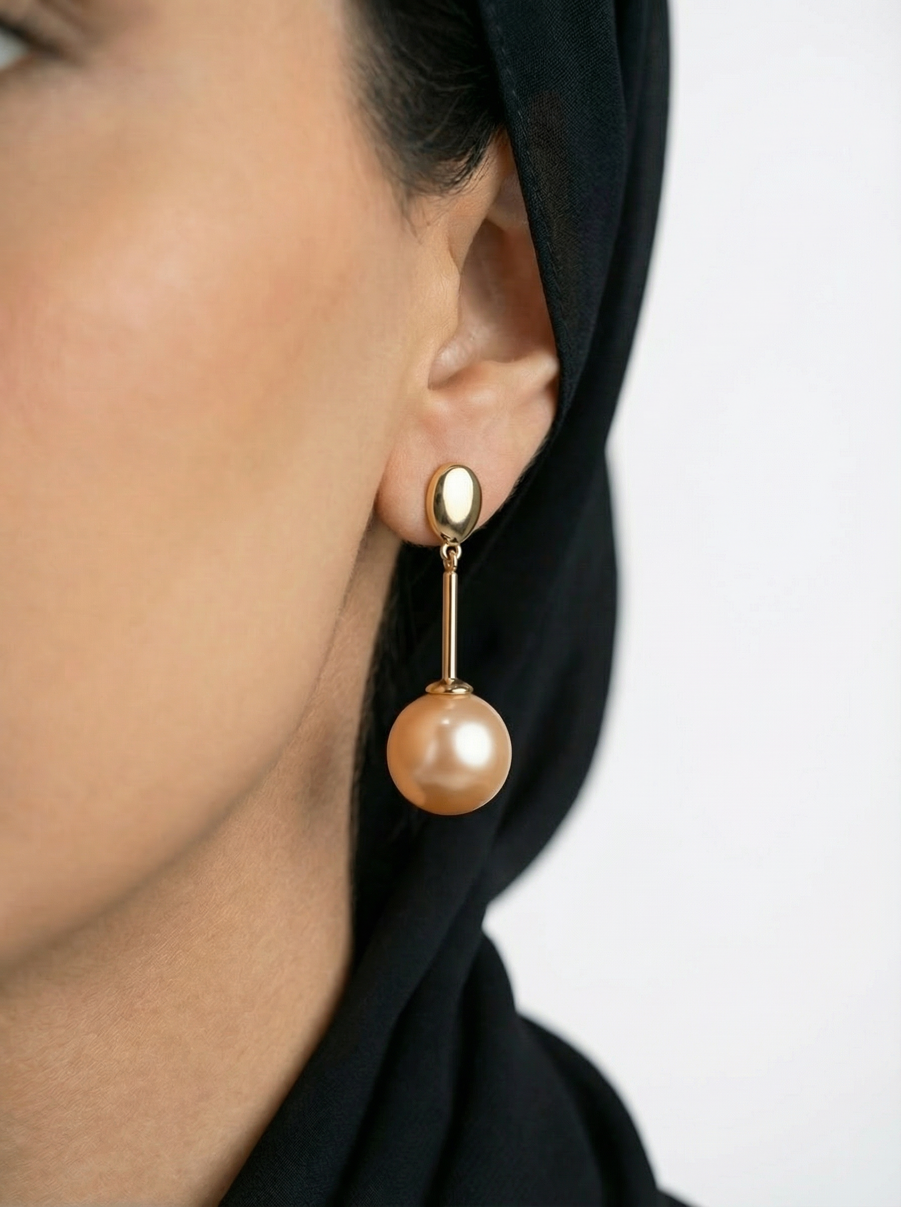 أقراط لؤلؤ المضيء