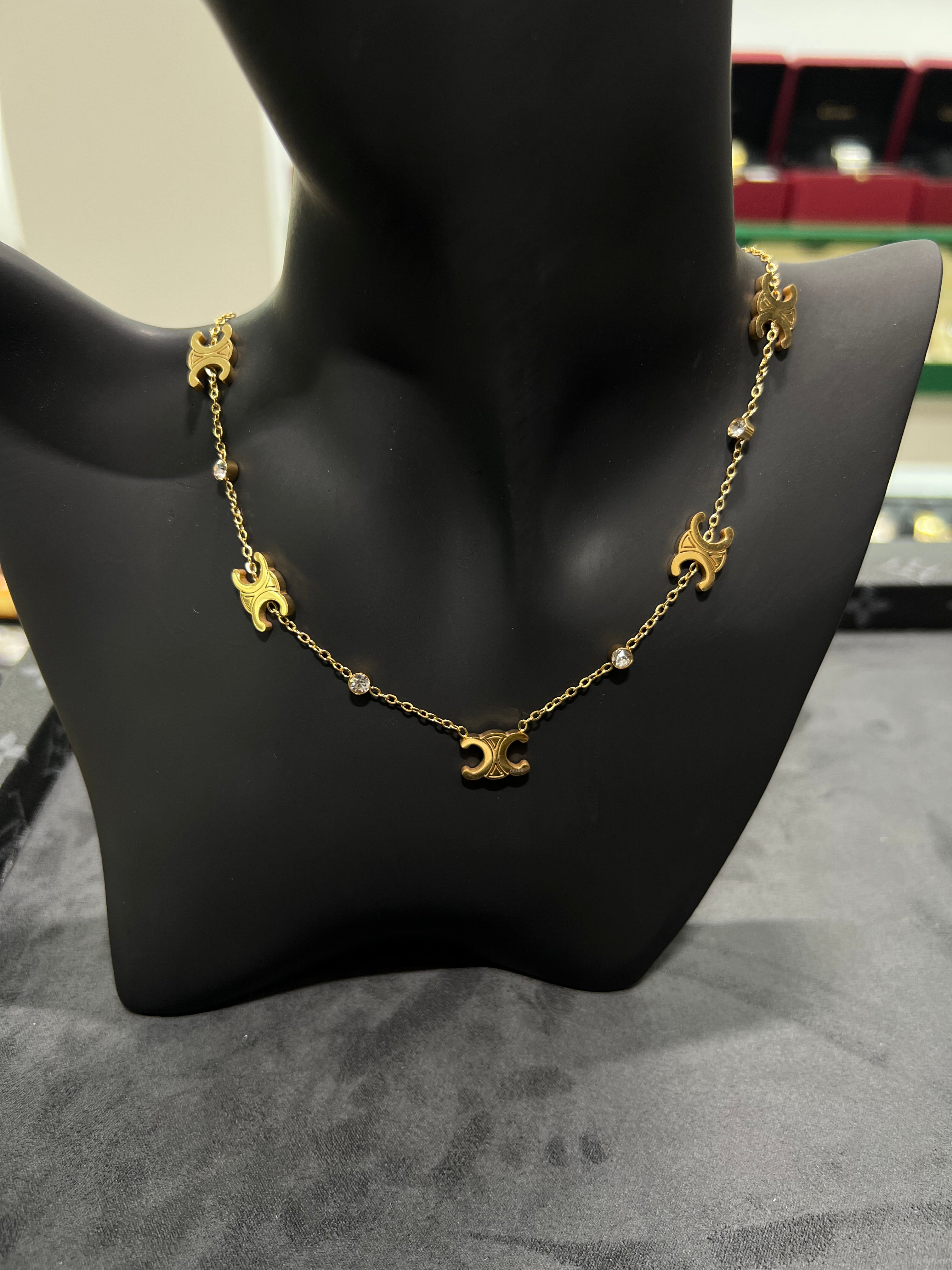 سلسال سيلين الخمس شعارات