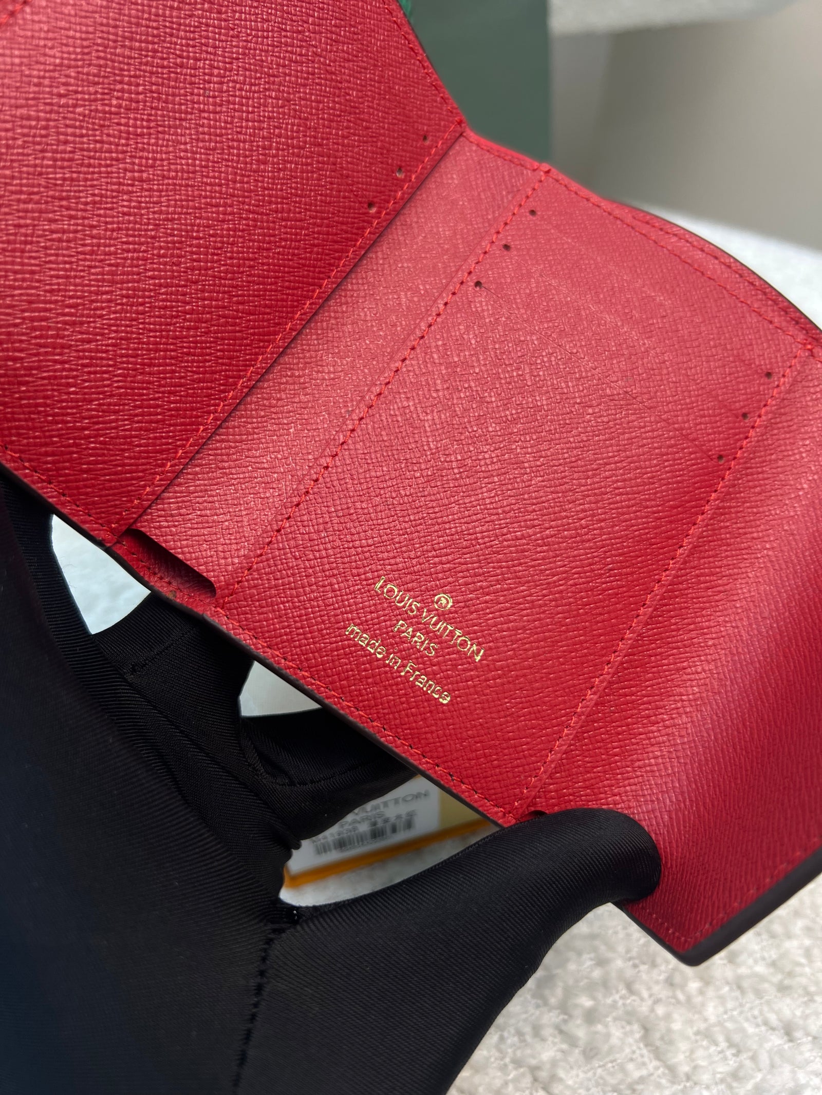 محفظة فيكتورين بنقشة دامييه البنّية Victorine Damier Ebene Wallet