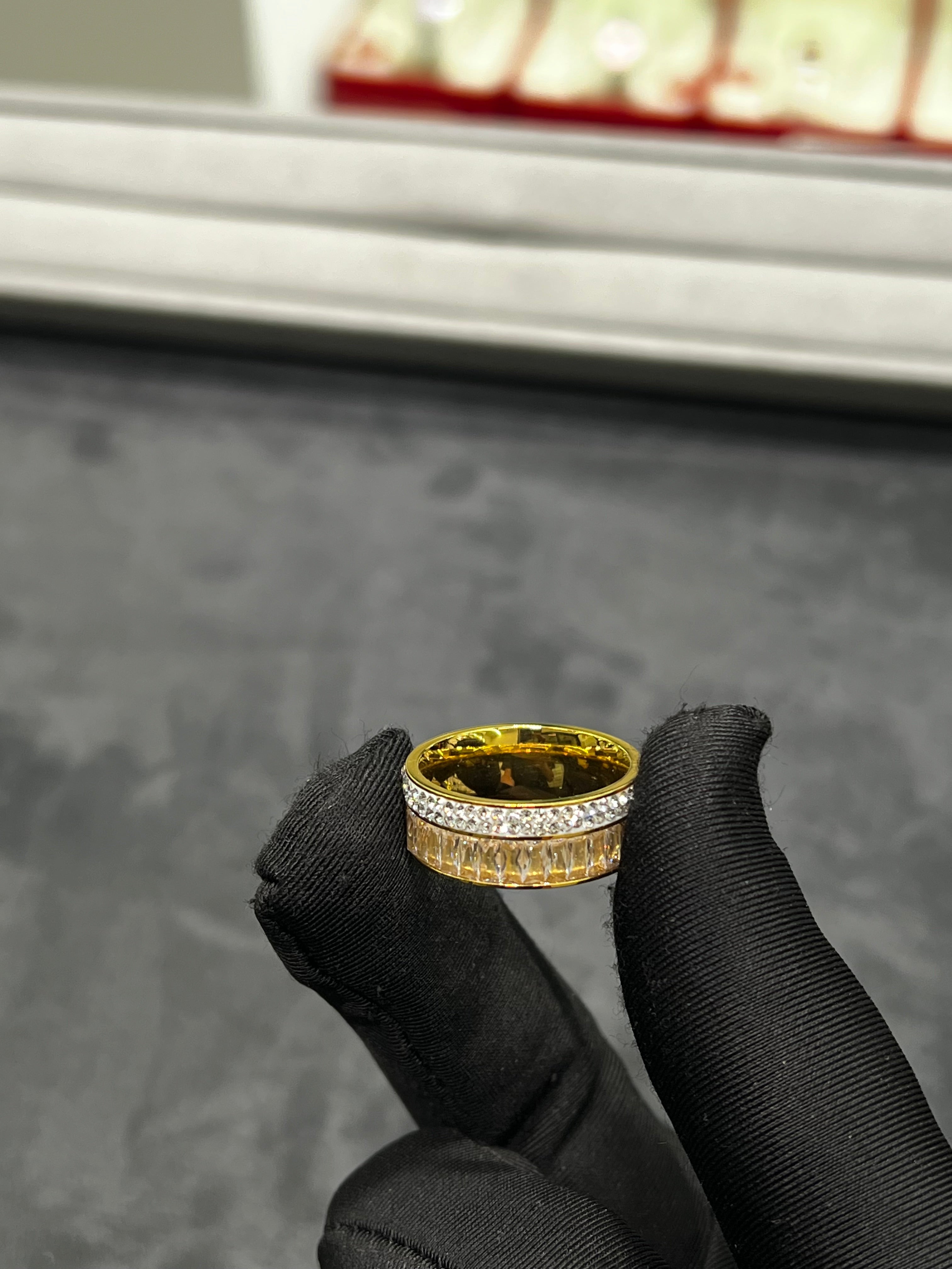 خاتم دايموند الذهبي