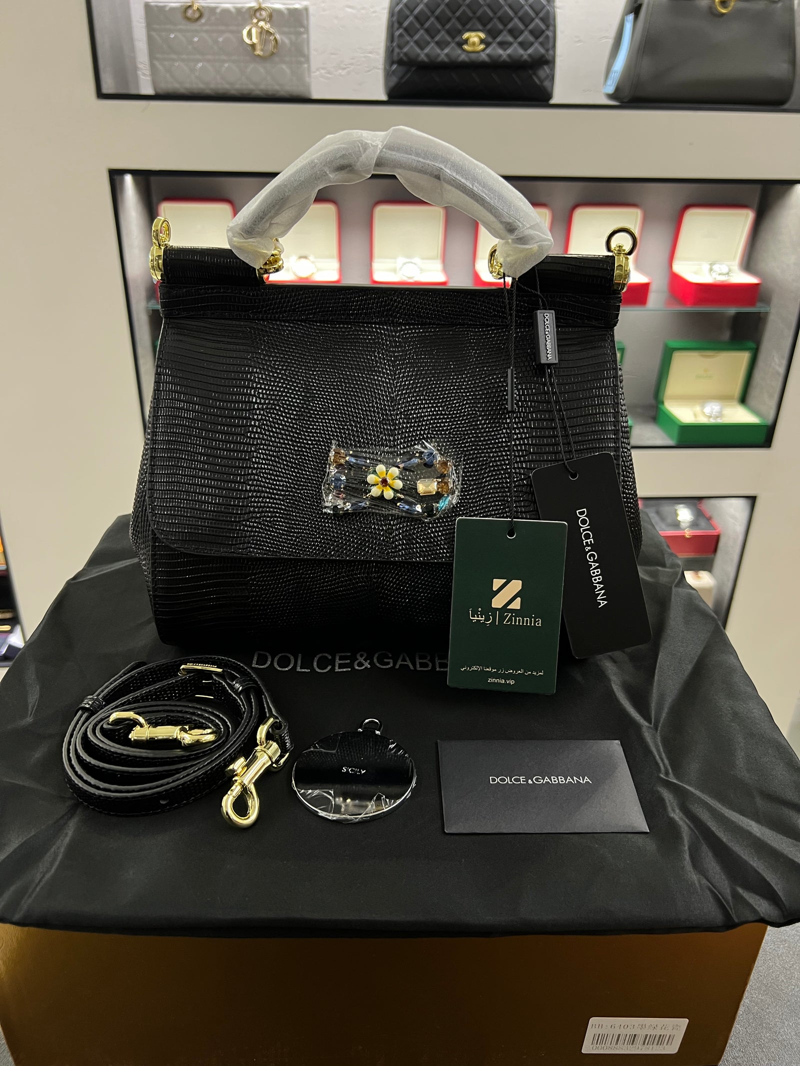حقيبة سيسيلي سوداء بنقشة جلد السحلية الحجم الكبير
Sicily Bag – Black Lizard-Print