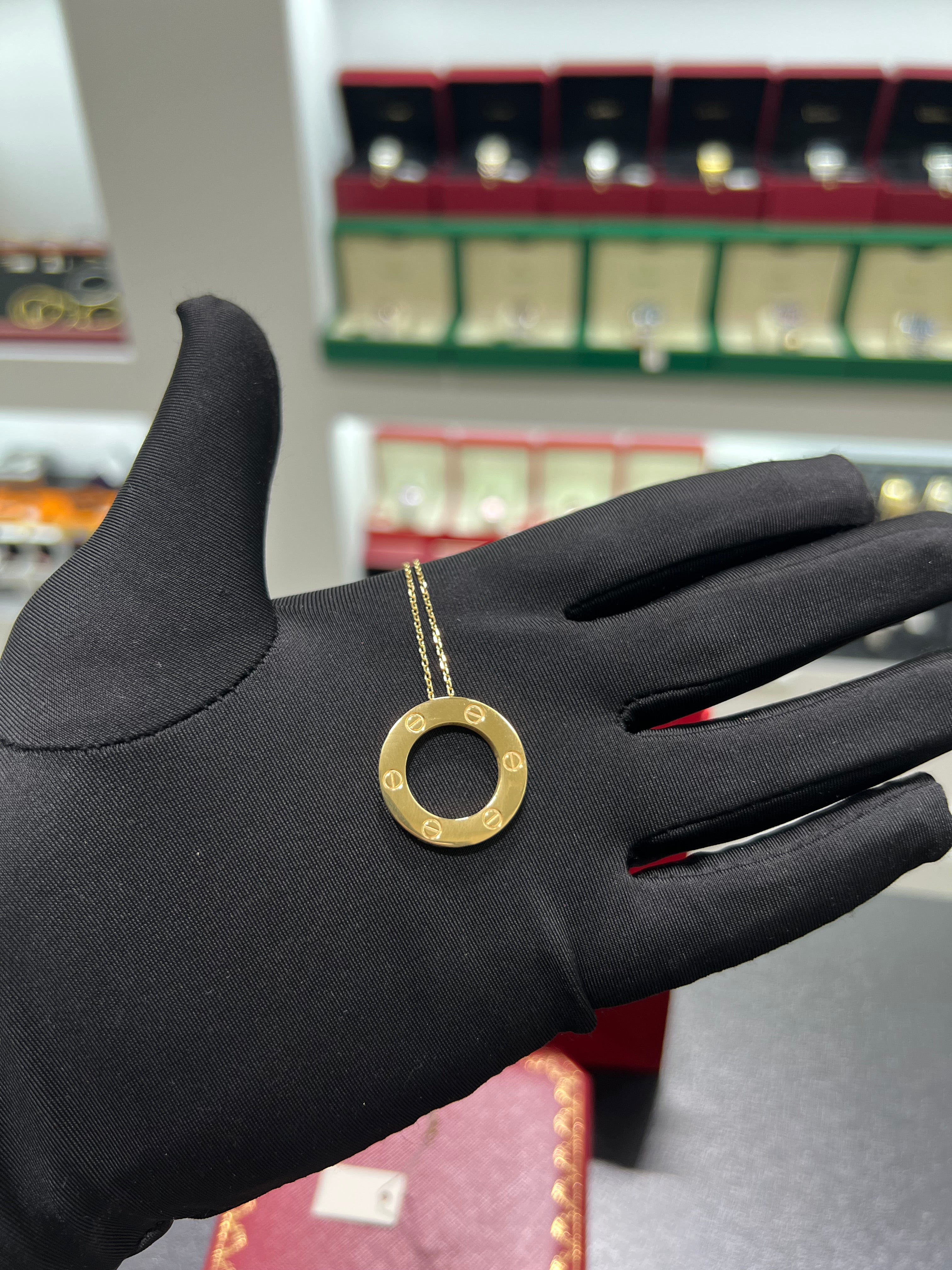 سلسال Cartiėr LOVE