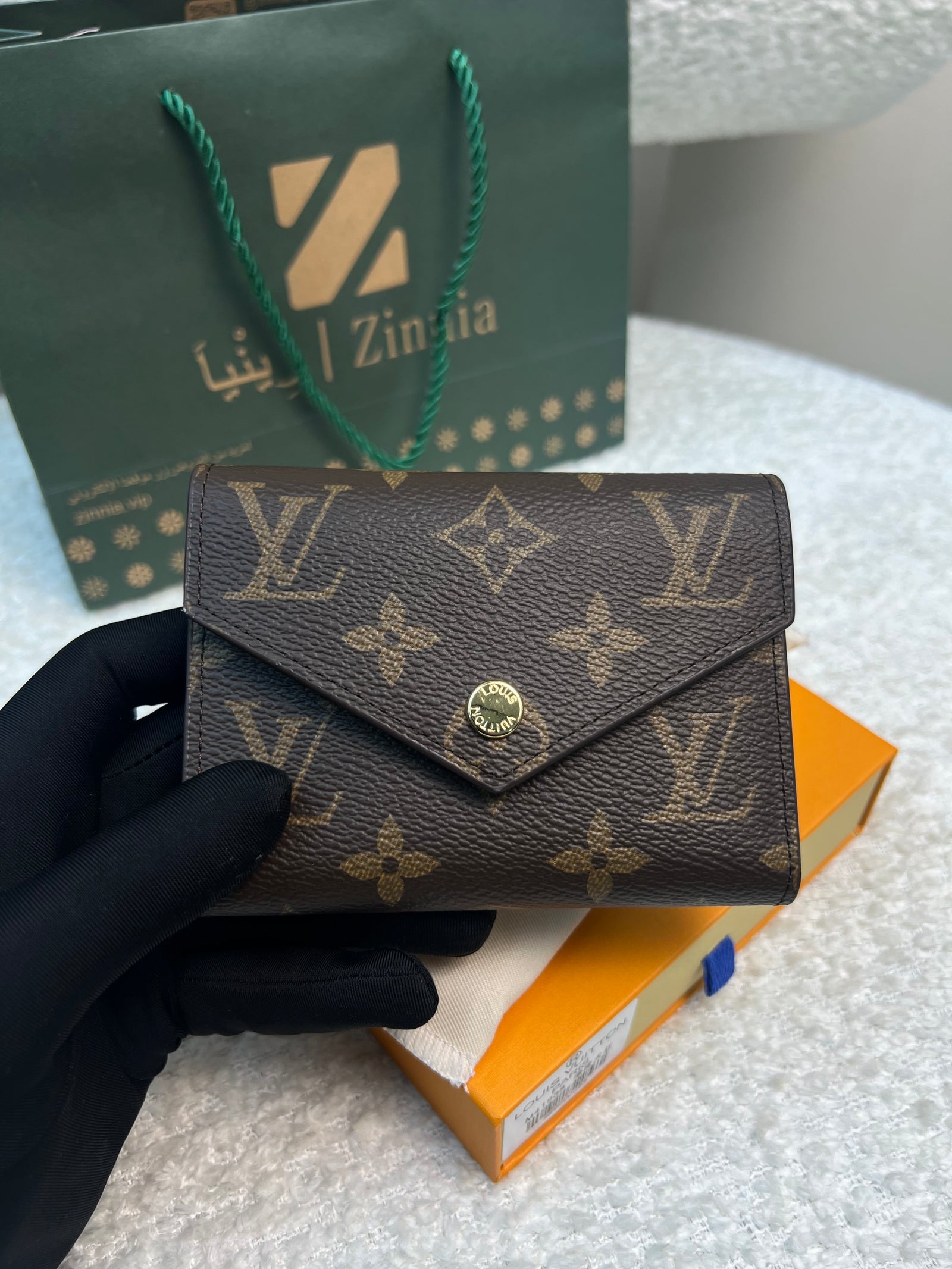 محفظة فيكتورين بنقشة المونوغرام Victorine Monogram Wallet