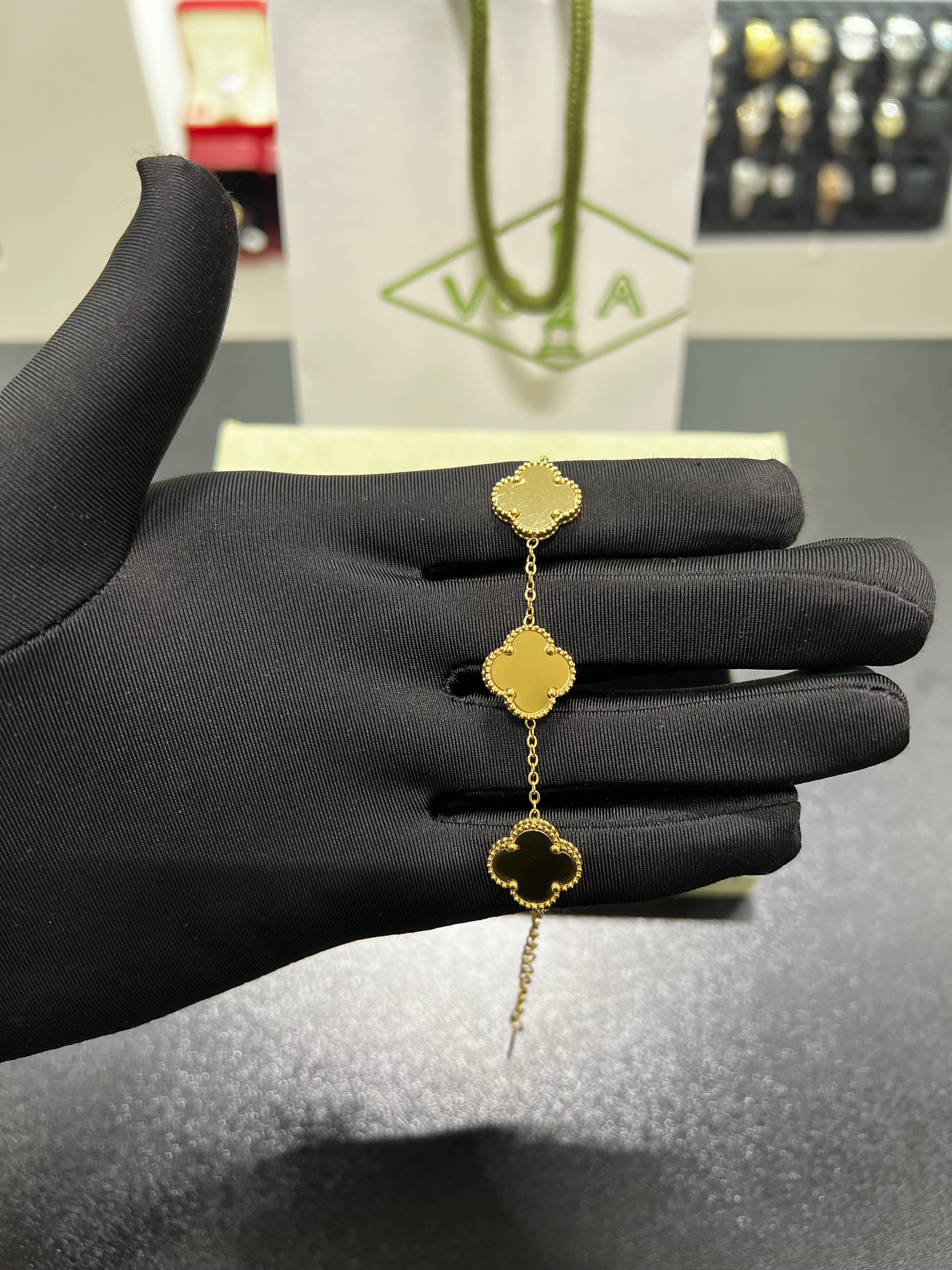 لامبرا ذهبي عقيق ذهبي لامع