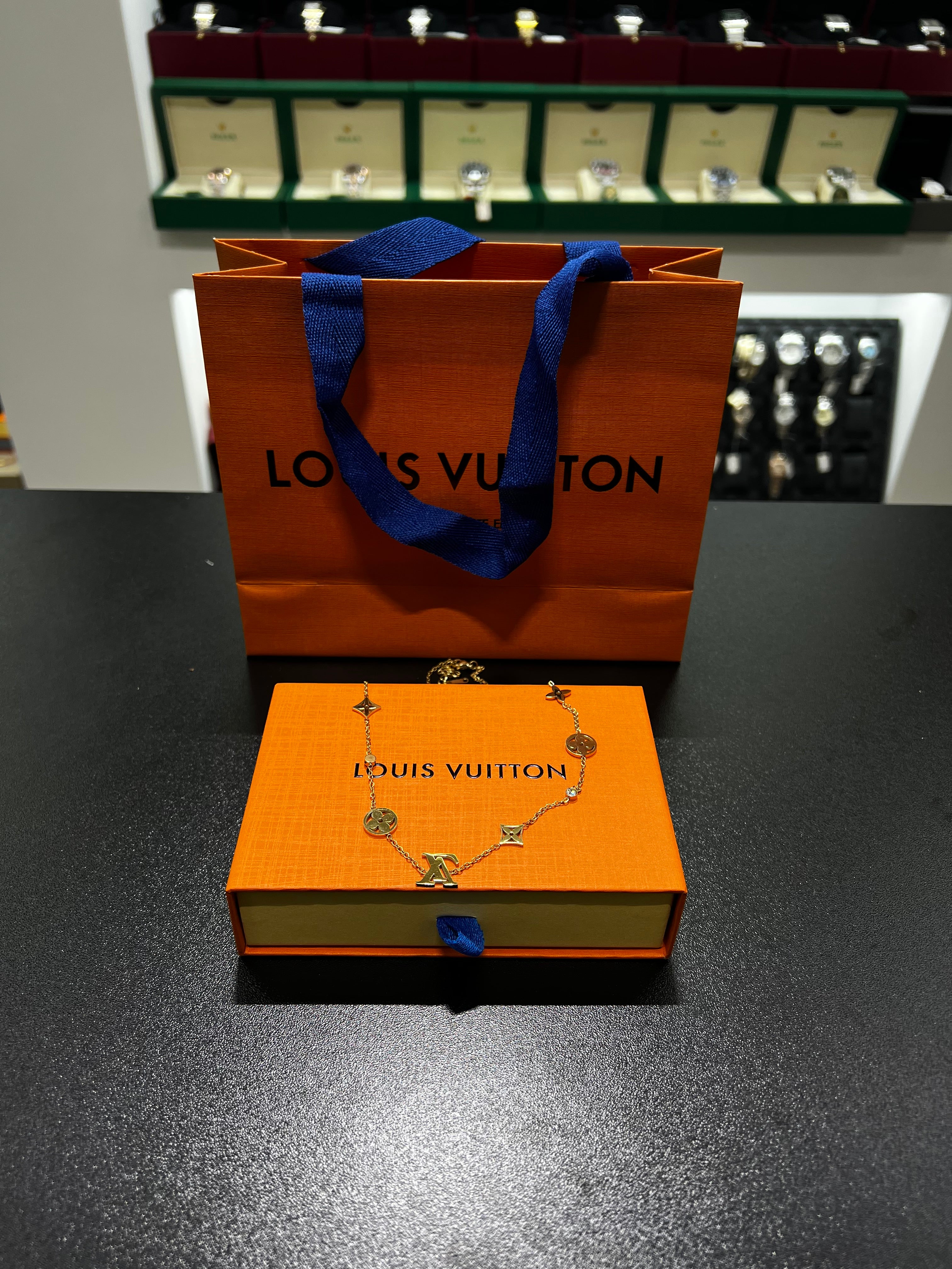 سلسال LV كرستال