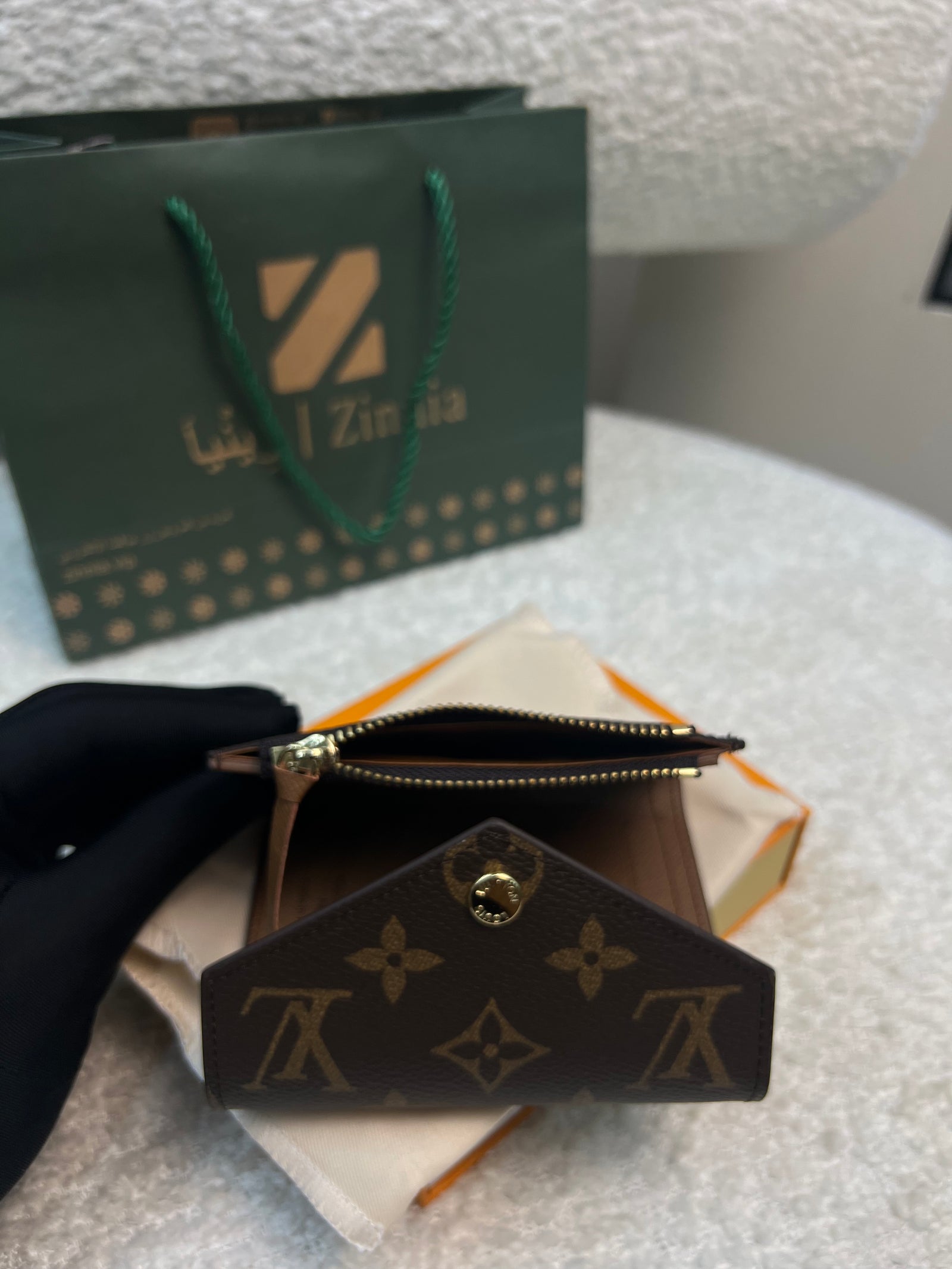 محفظة فيكتورين بنقشة المونوغرام Victorine Monogram Wallet
