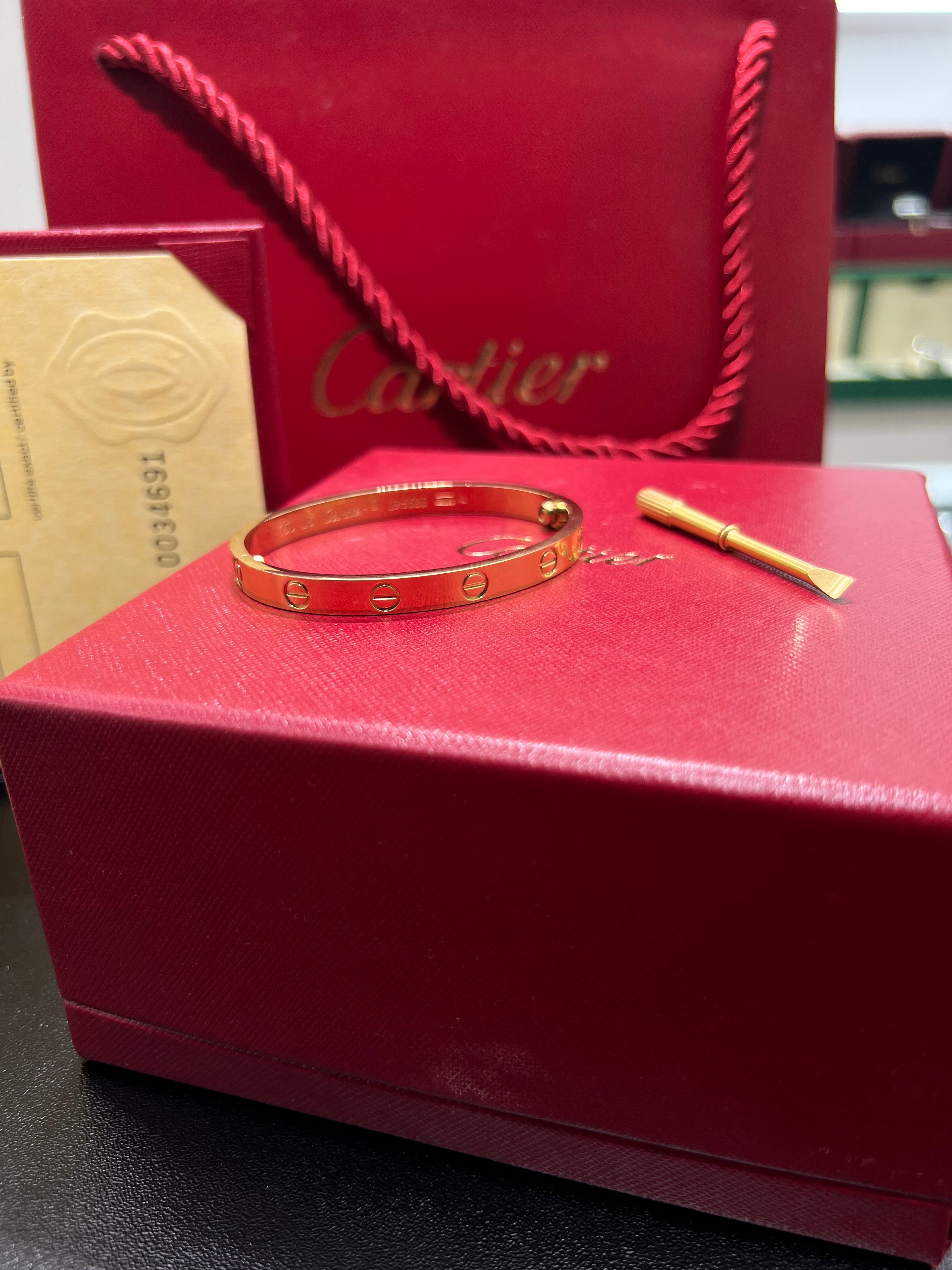 سوار Cartiėr LOVE مقاس 19