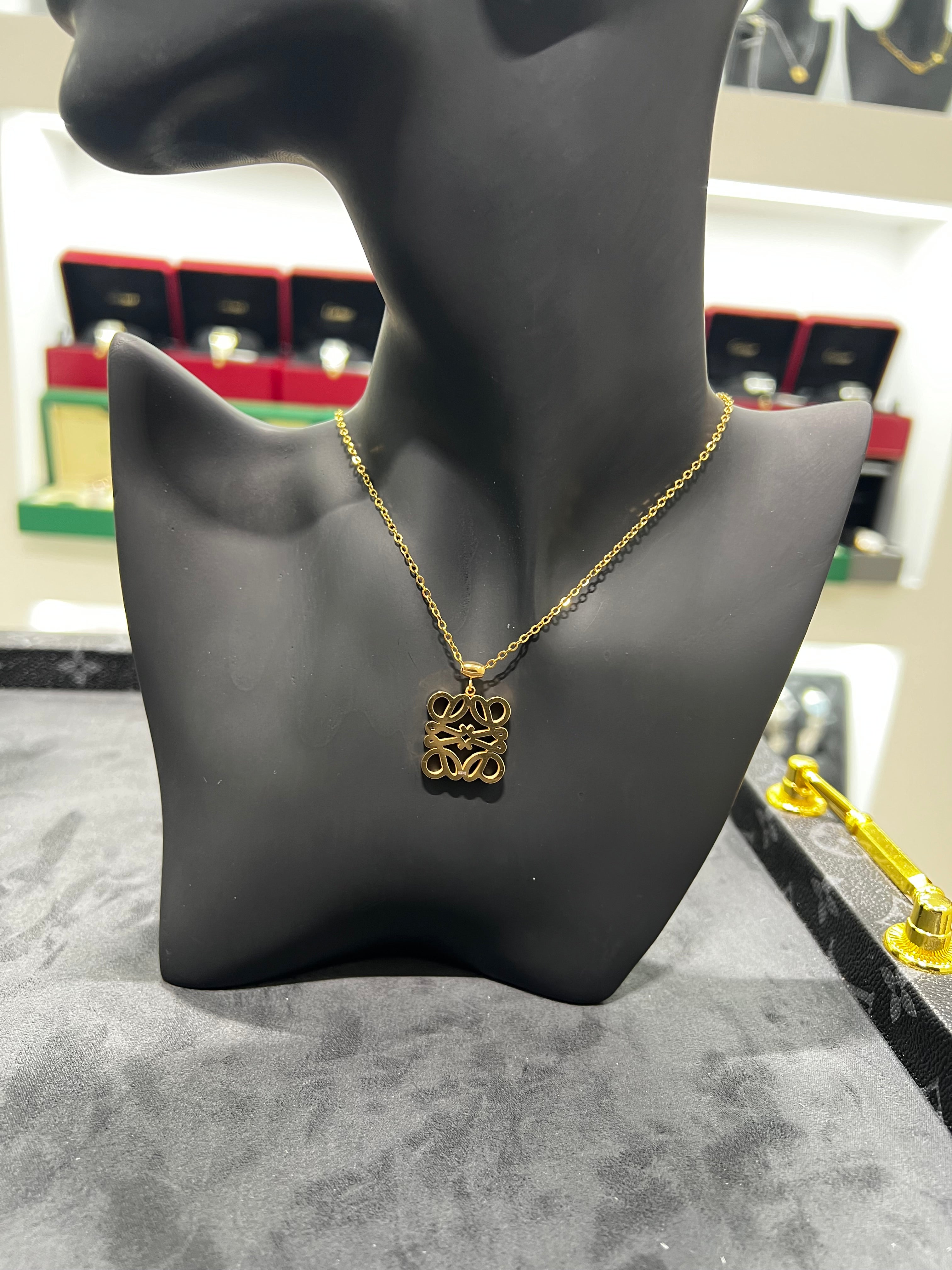 سلسال لويفي الشعار الكبير