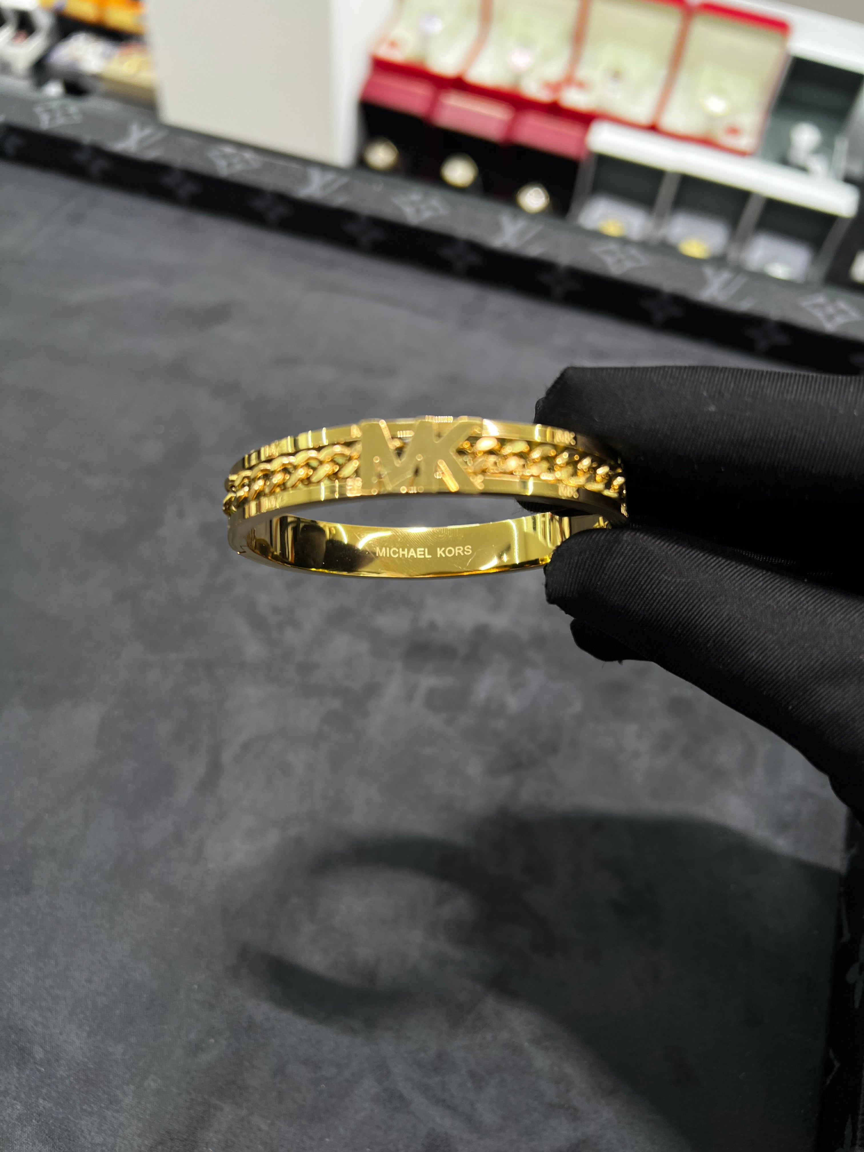 سوار MKالحبل الذهبي