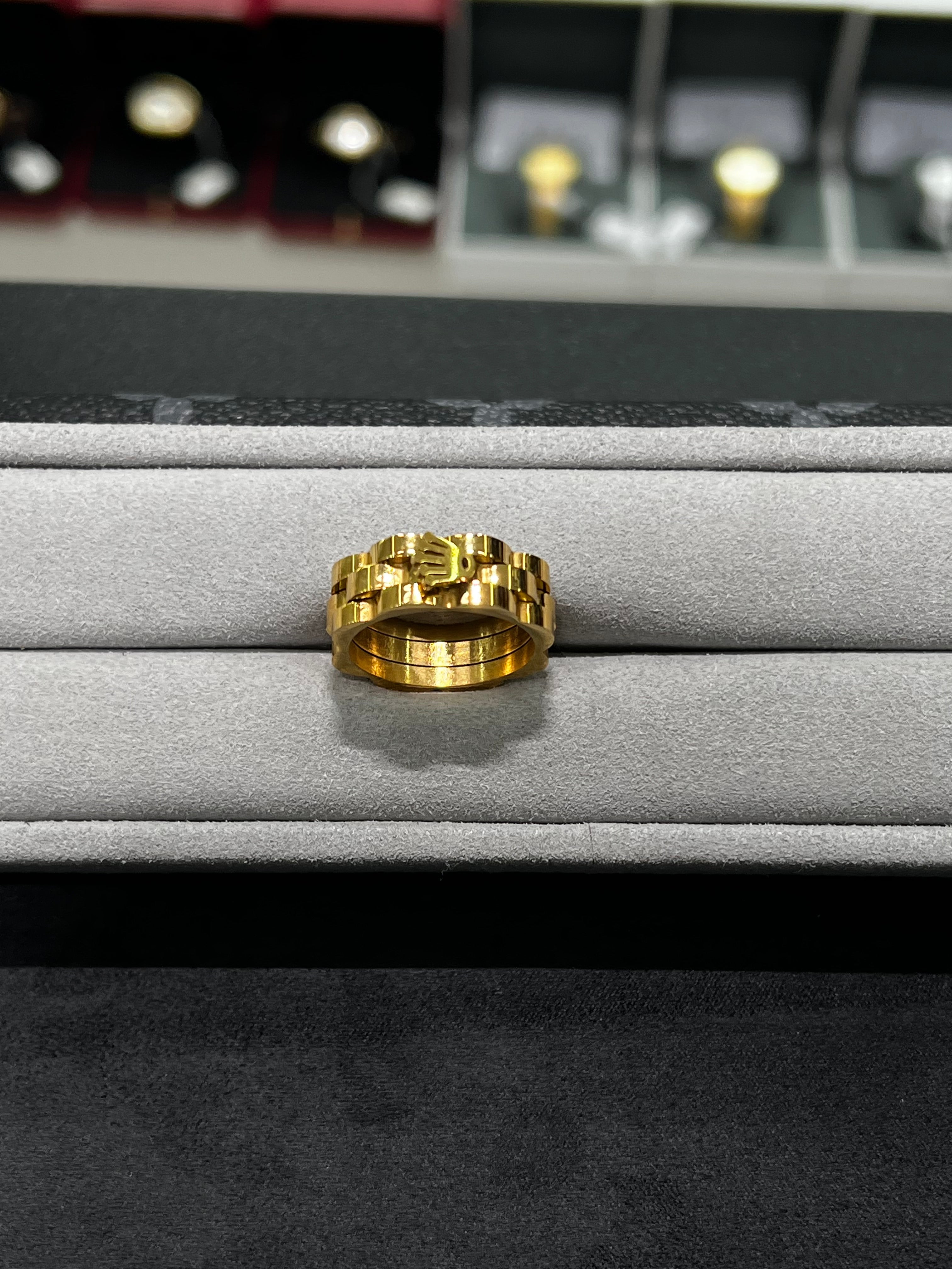 خاتم رولكس ذهبي عريض