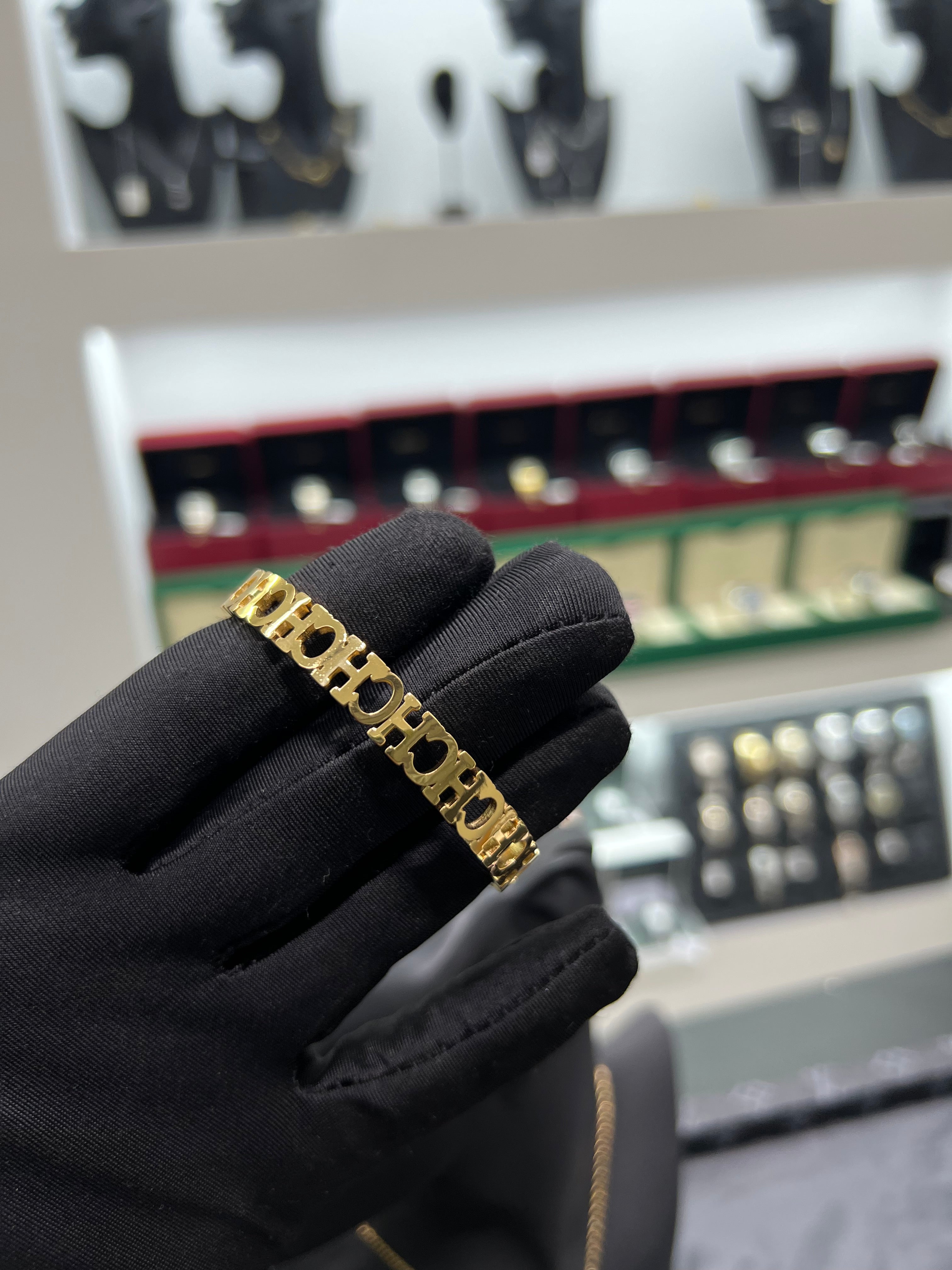 طقم CH بالشعار الصغير