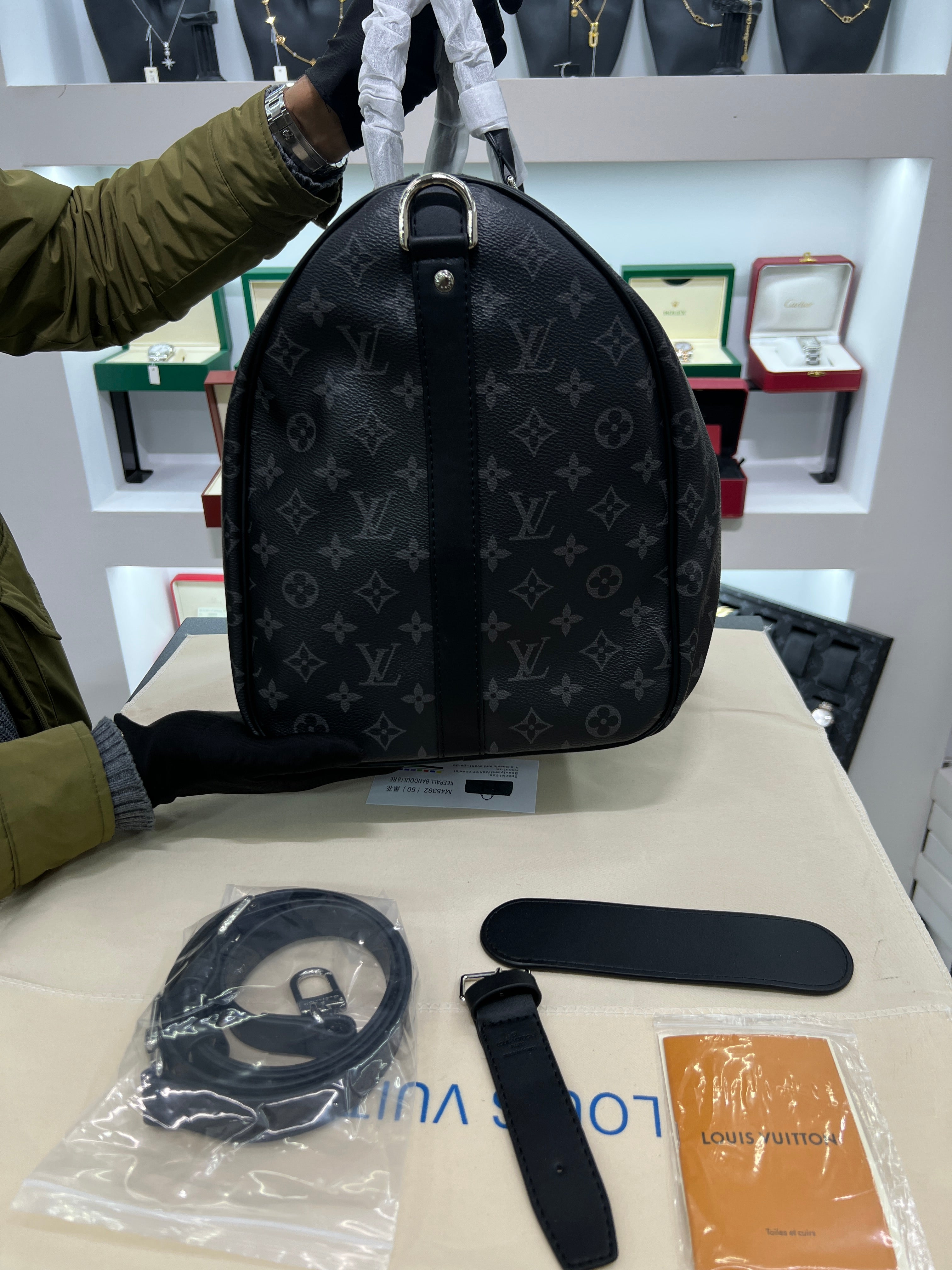 Keepall Bandoulière 55 – Monogram Eclipse