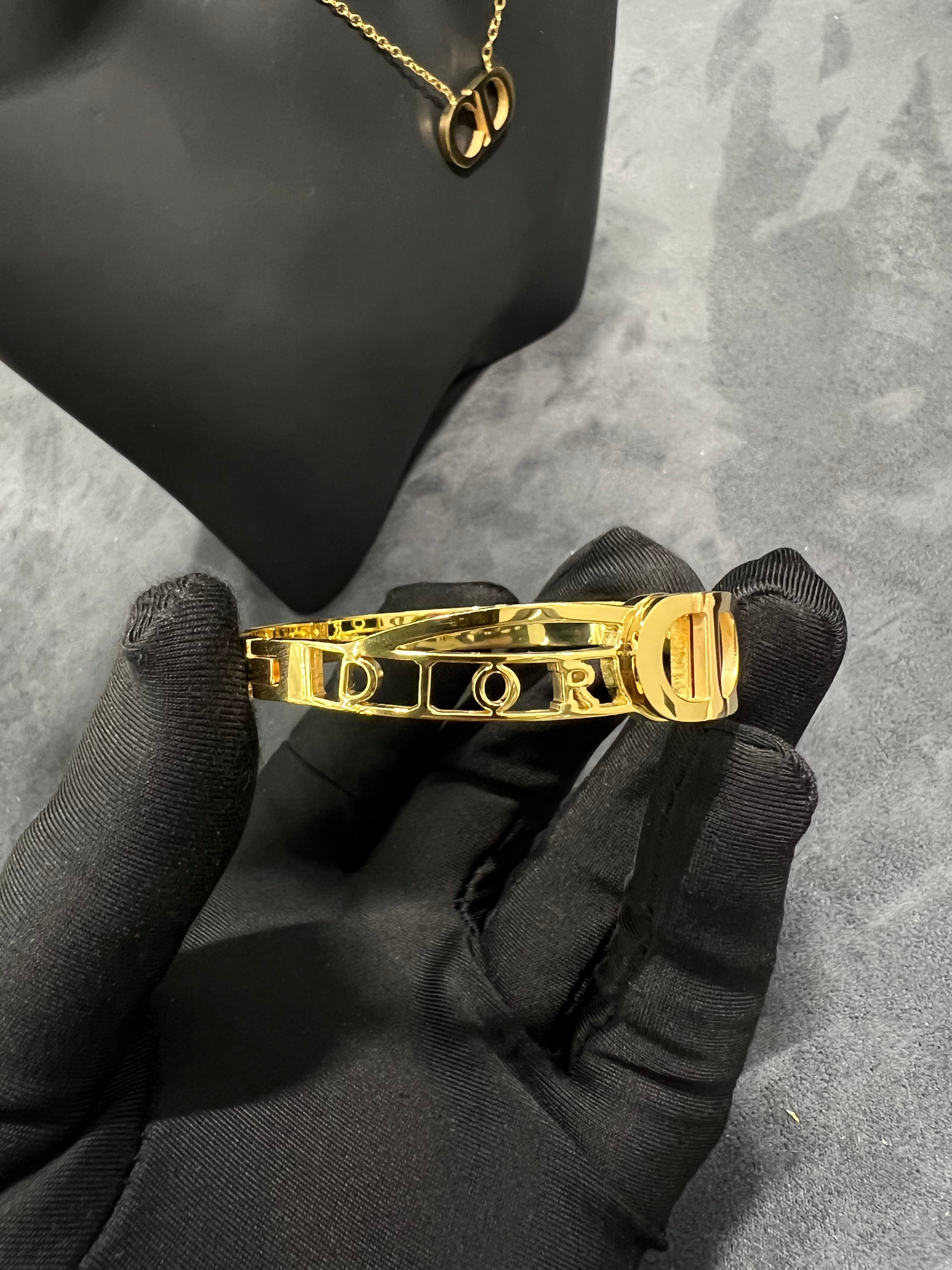 طقم DIORبالخاتم