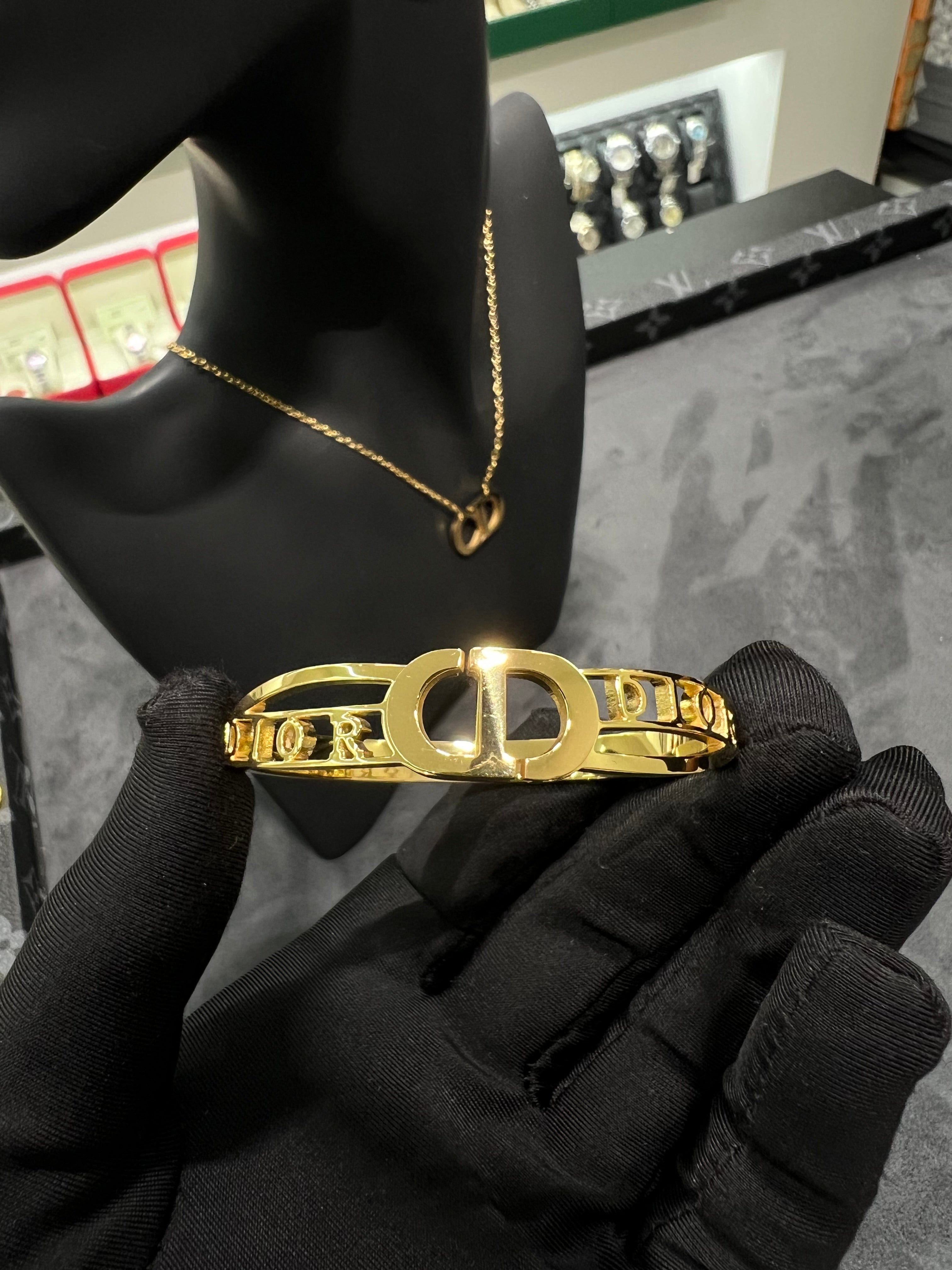 طقم DIORبالخاتم