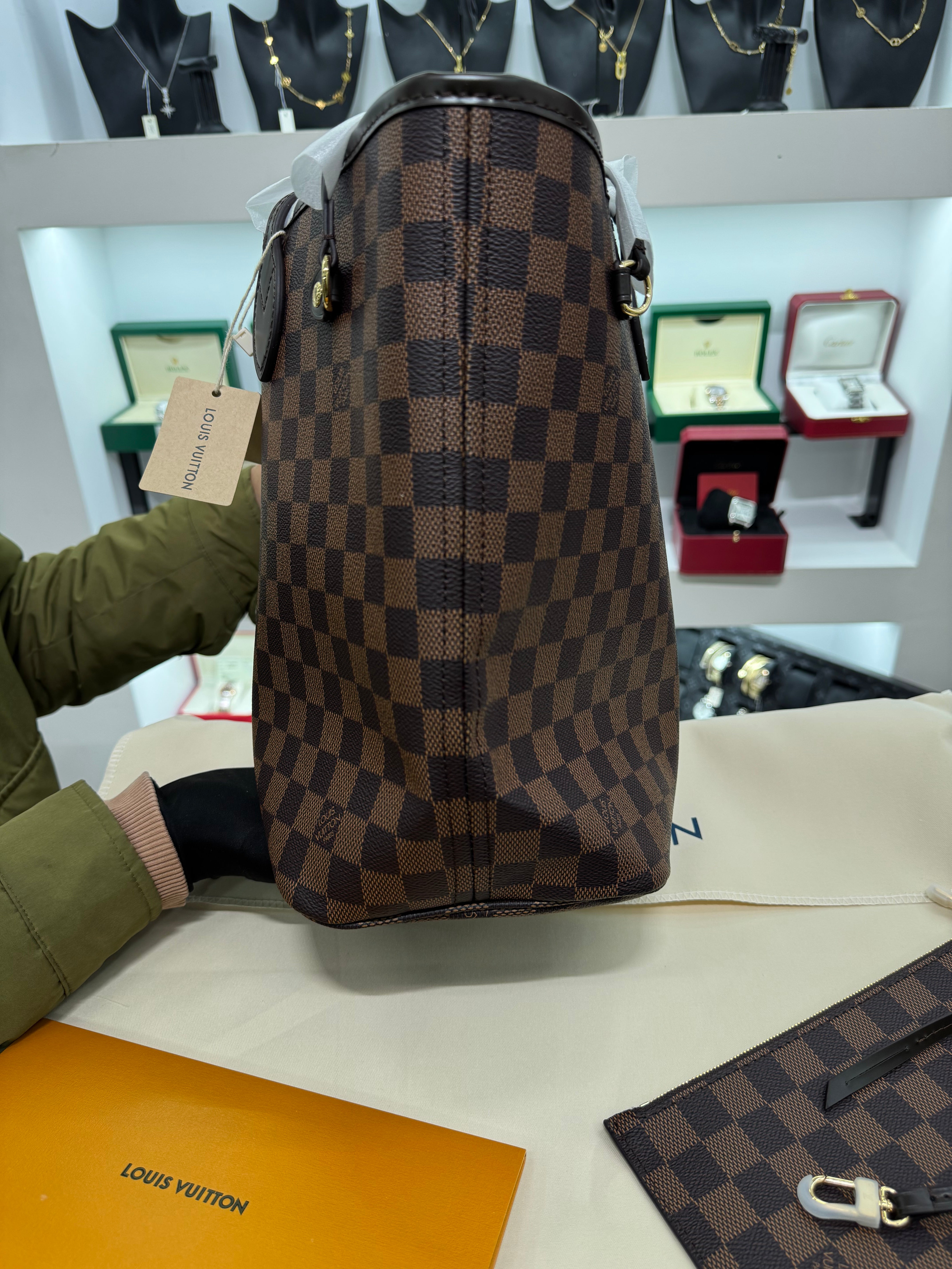 Neverfull MM – Damier Ebene Canvas