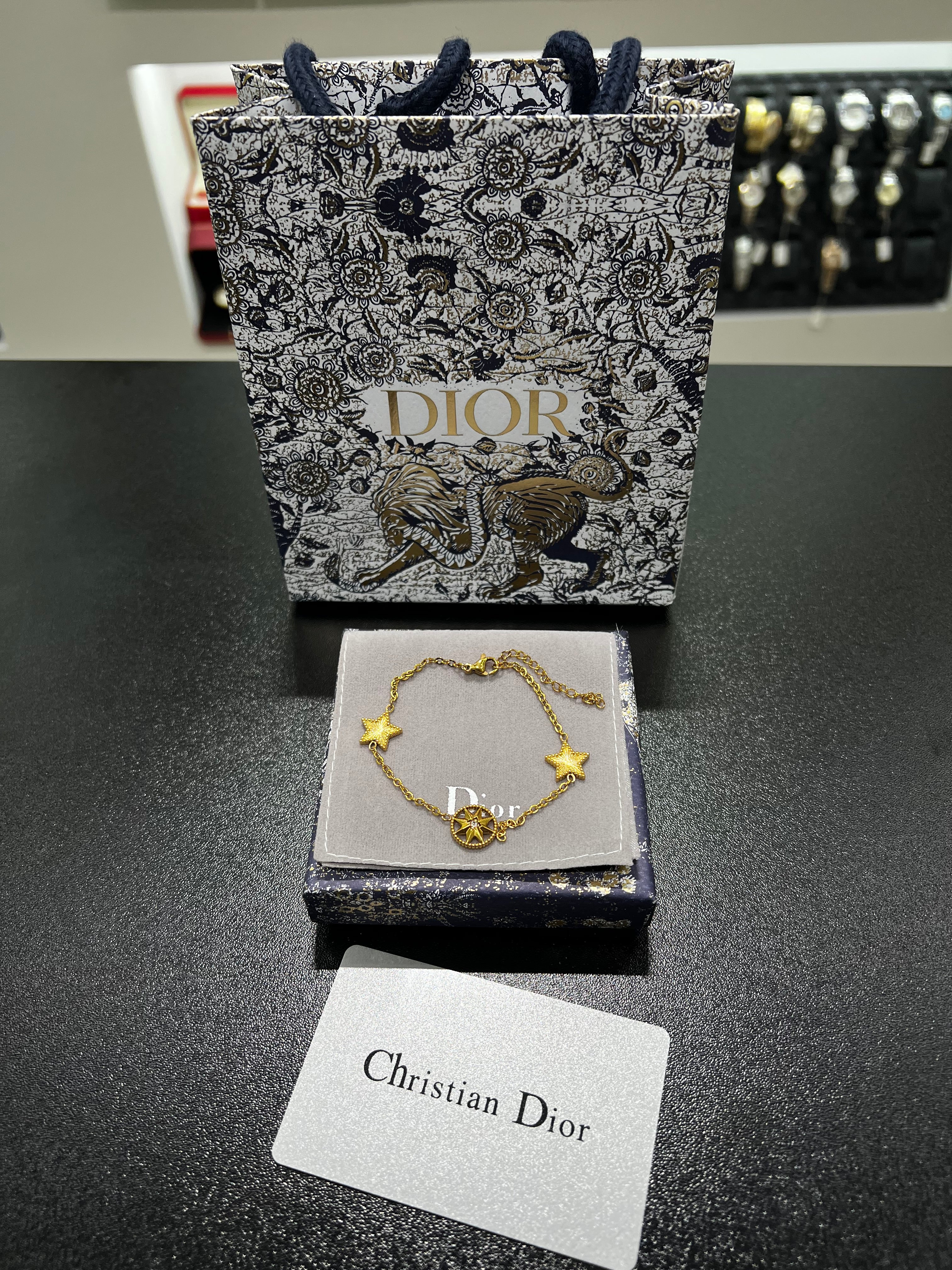 Rose des Vents سوار DIŌR