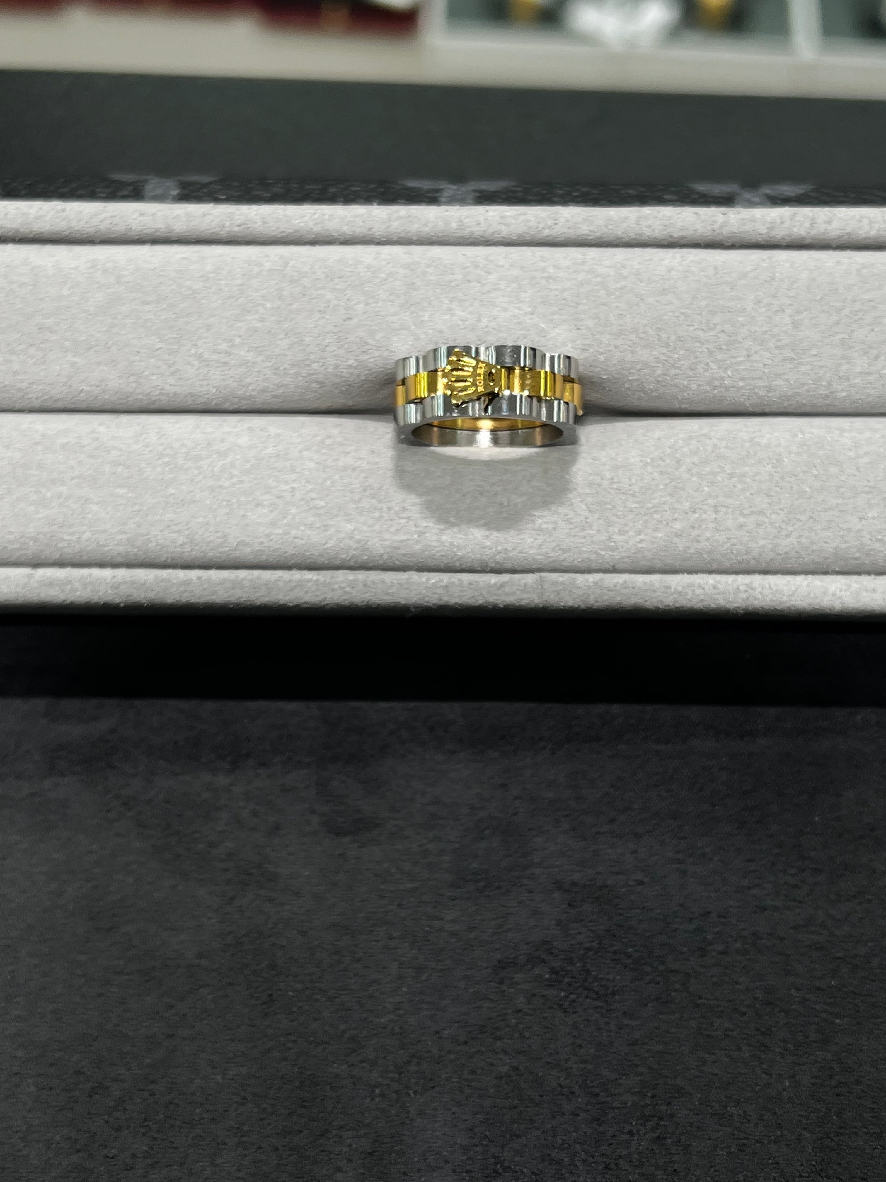 خاتم رولكس ذهبي في الفضي عريض