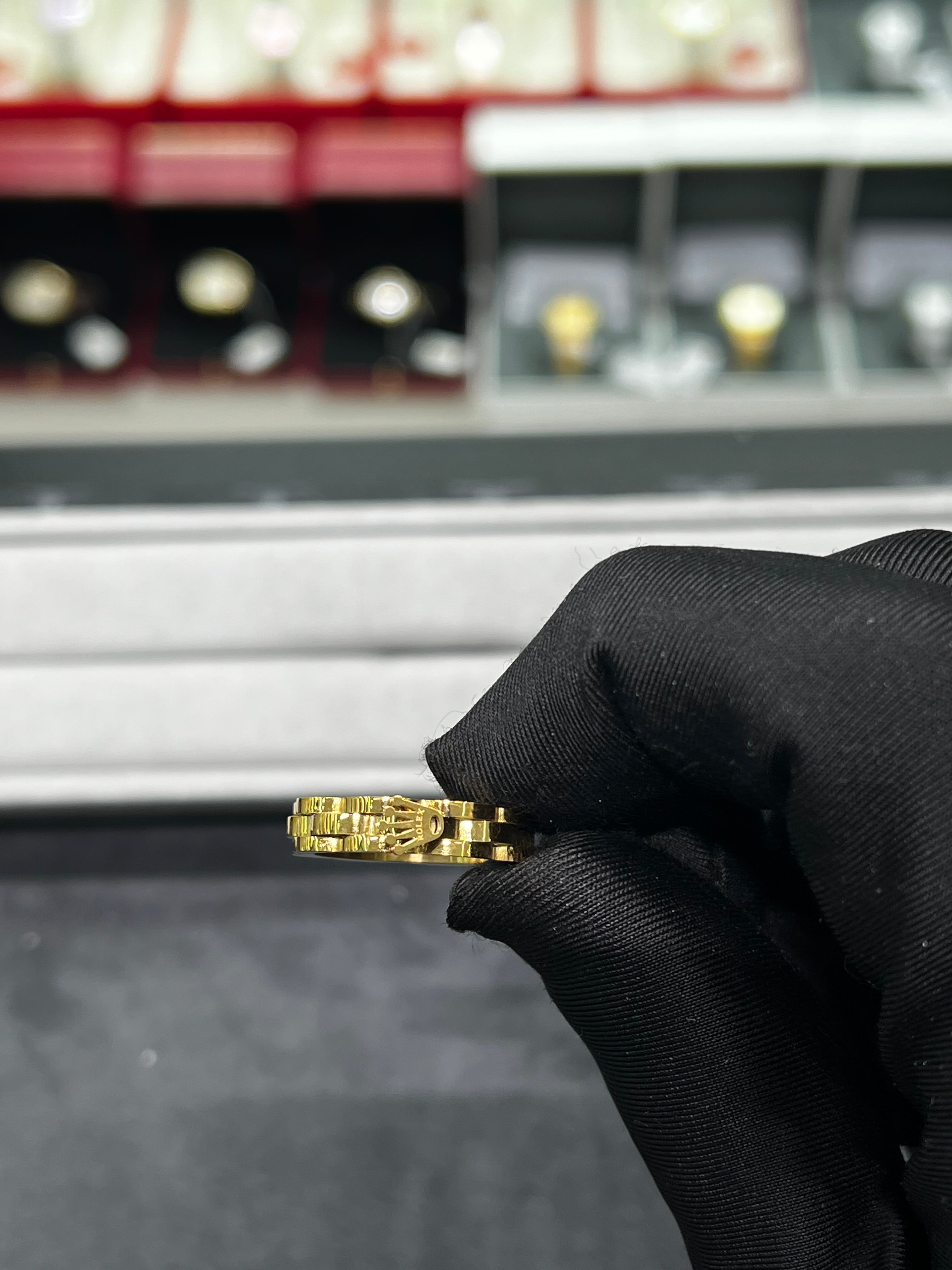 خاتم رولكس رفيع ذهبي