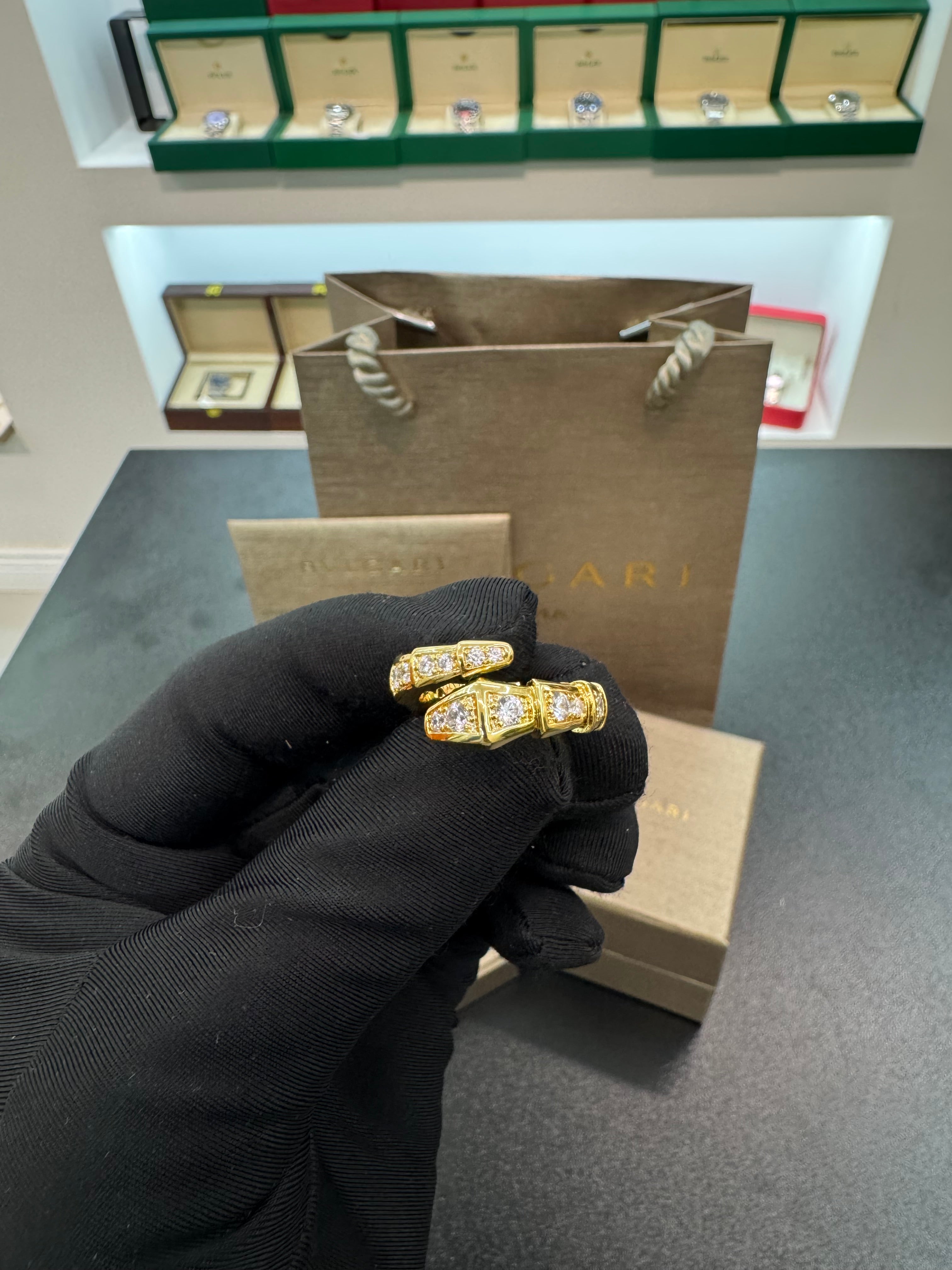 Serpenti ring Studded