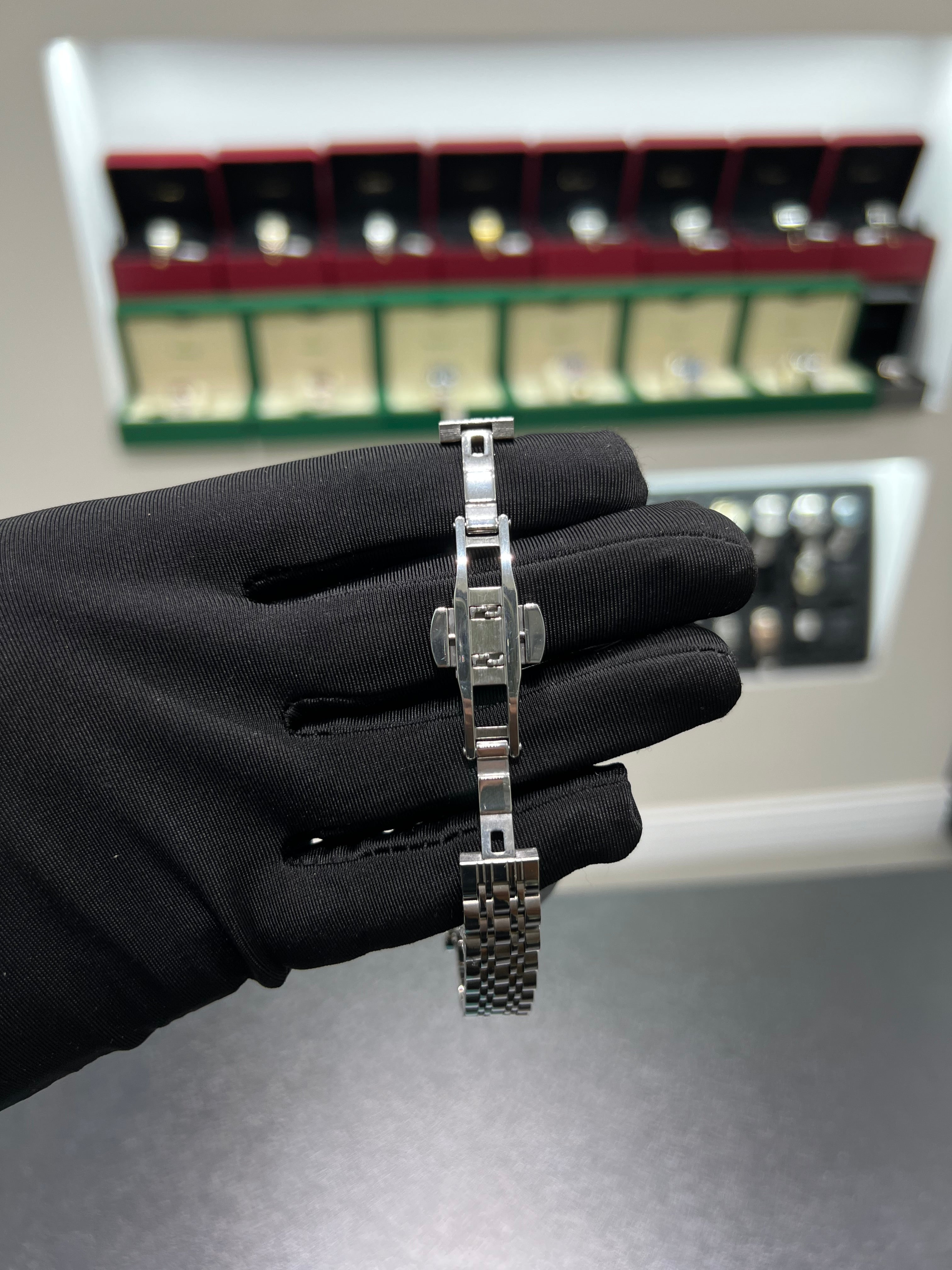 Armanį watch, silver, gray lens, جوده B, من دون علبه