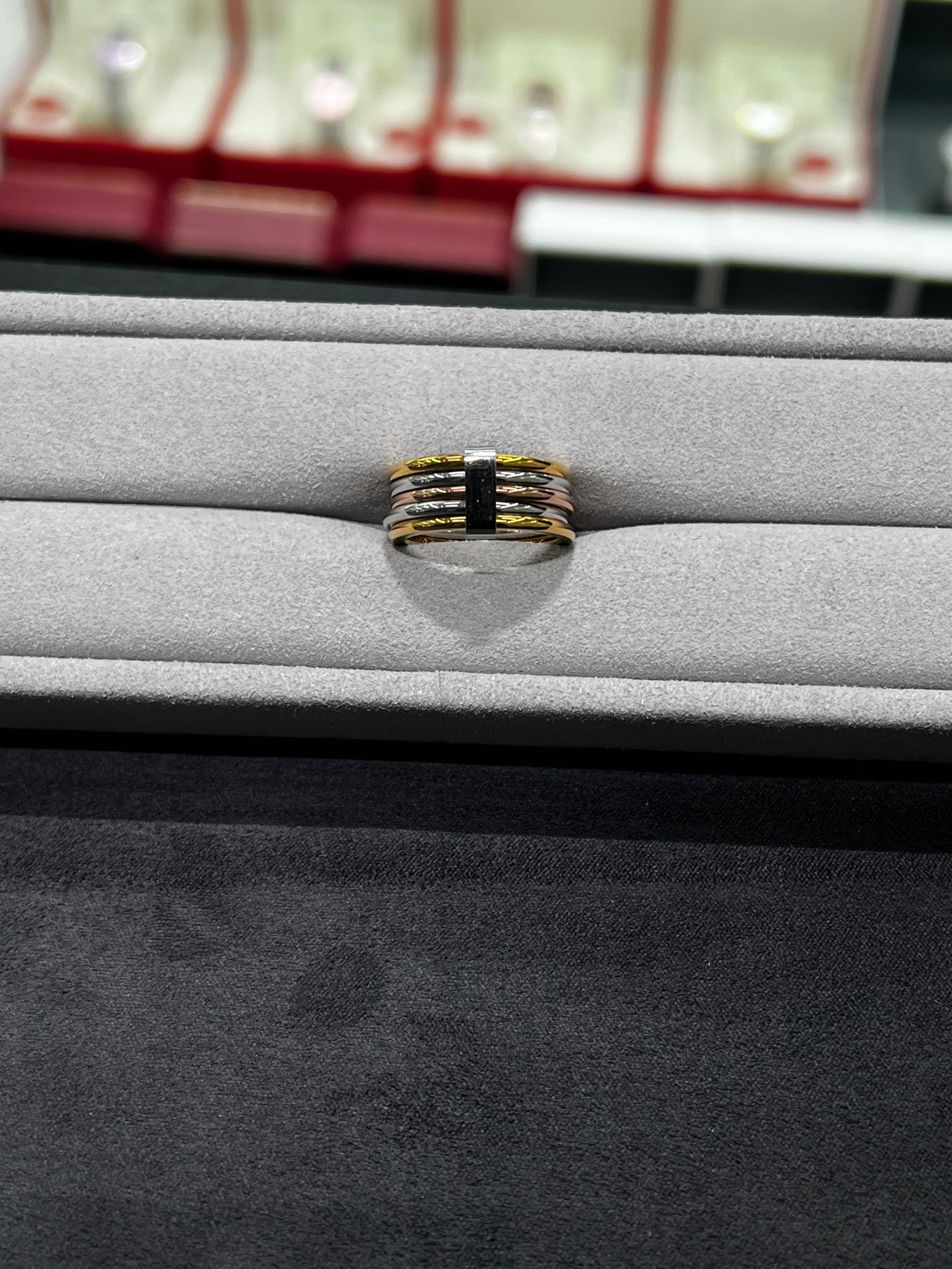 خاتم كارتير الوان التلاثه