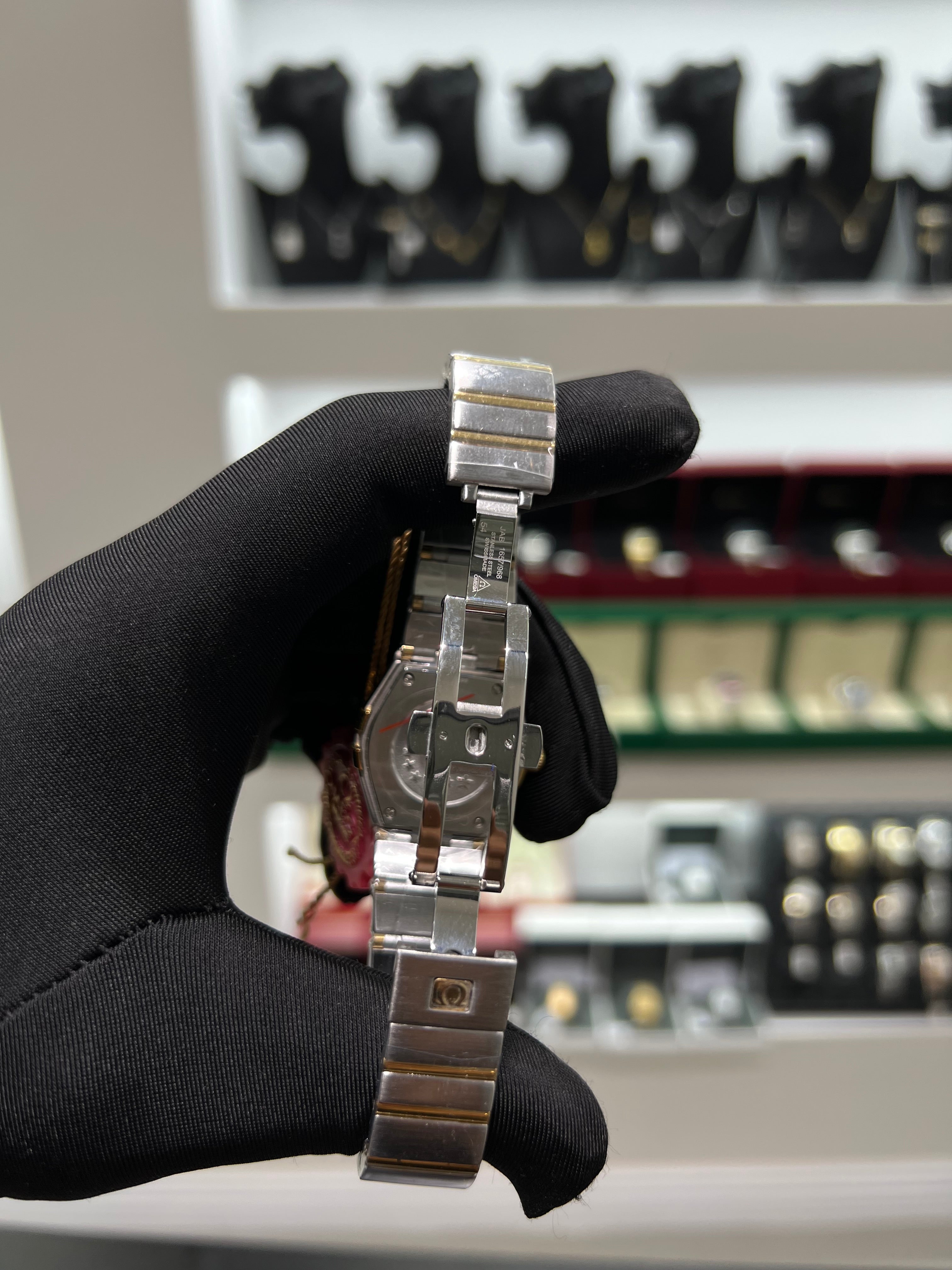 Constellation with mother-of-pearl dial