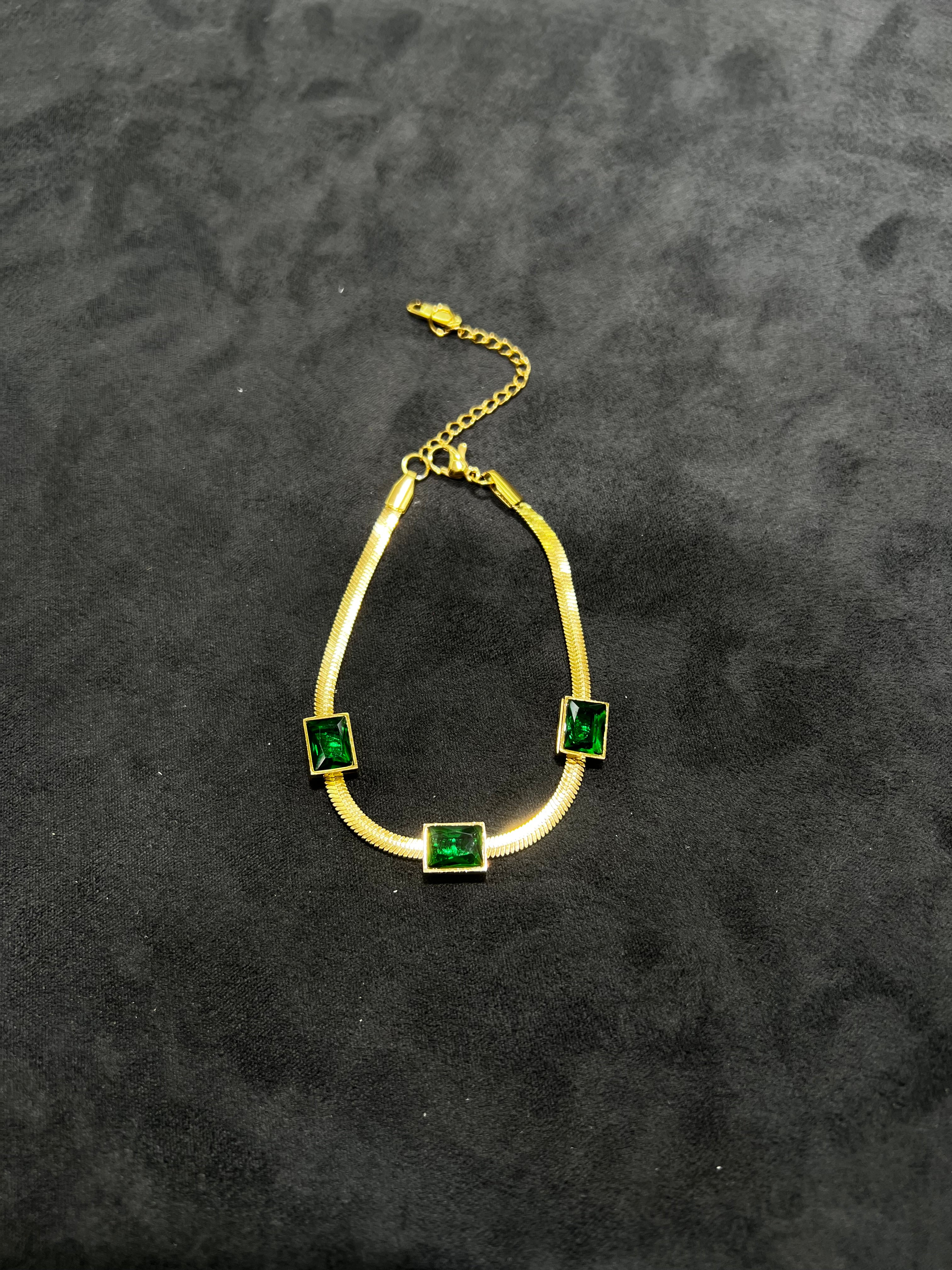 انسيال التلاثي بحجر الراين الاخضر