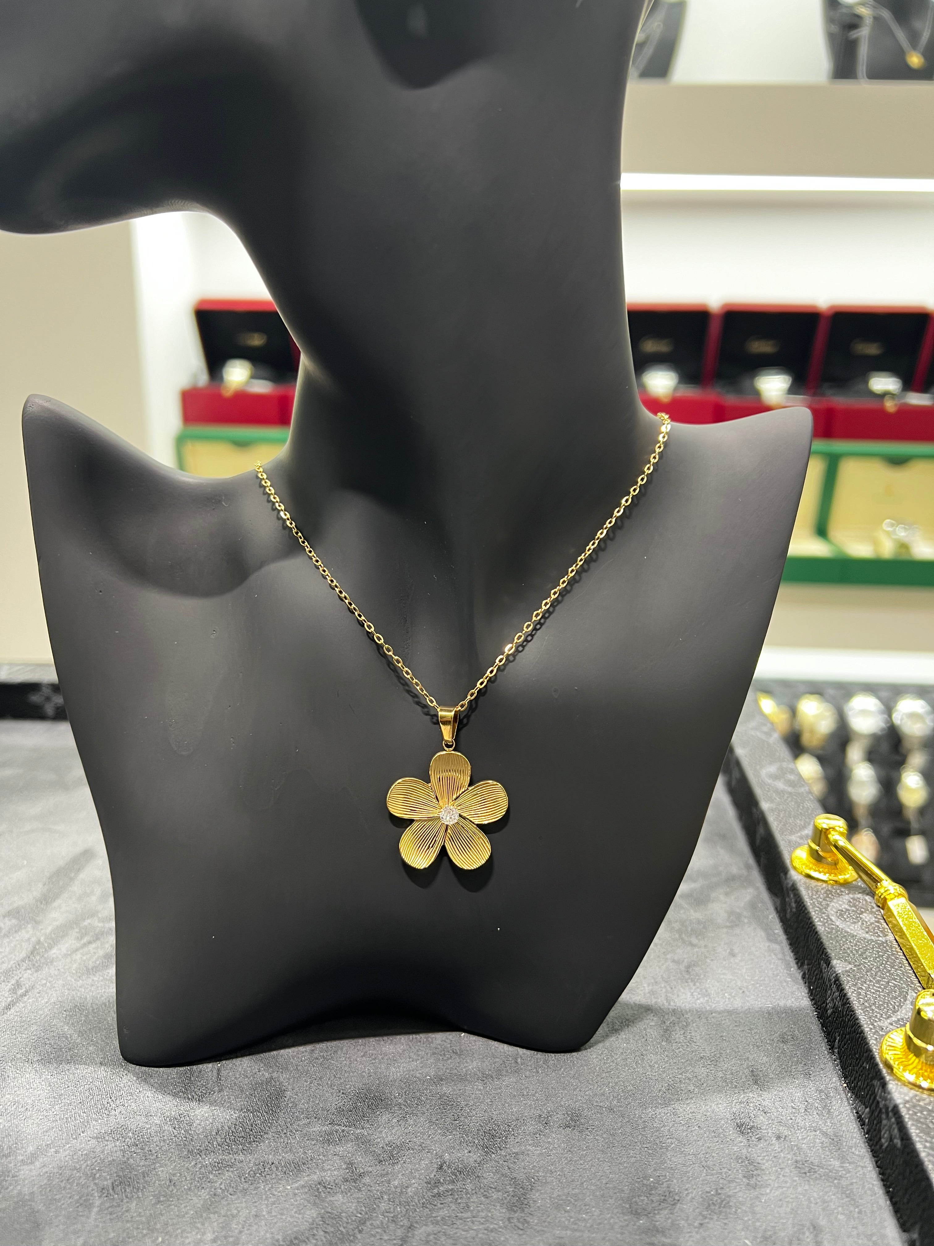 سلسال الورده الكبيره