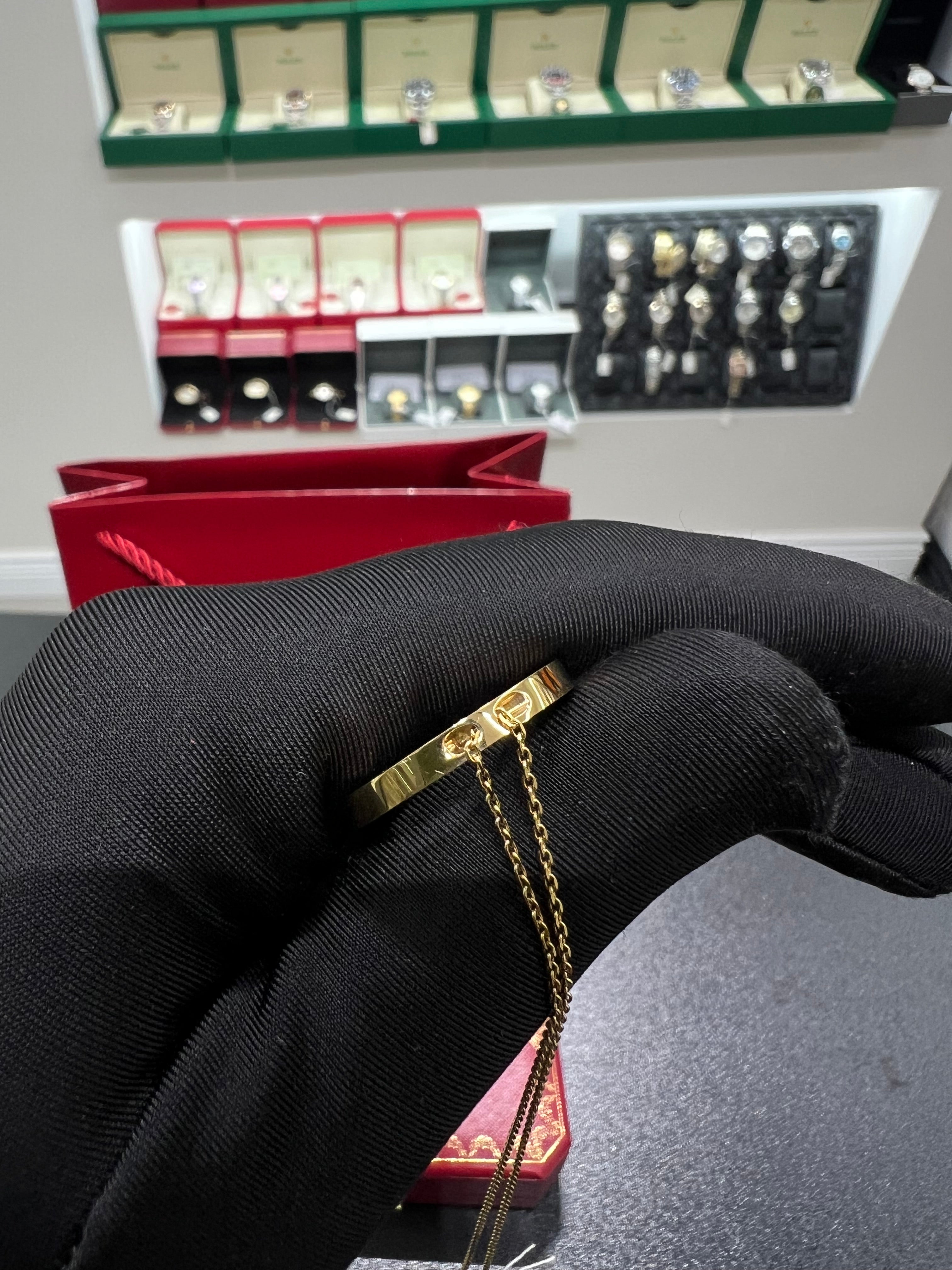 سلسال Cartiėr LOVE