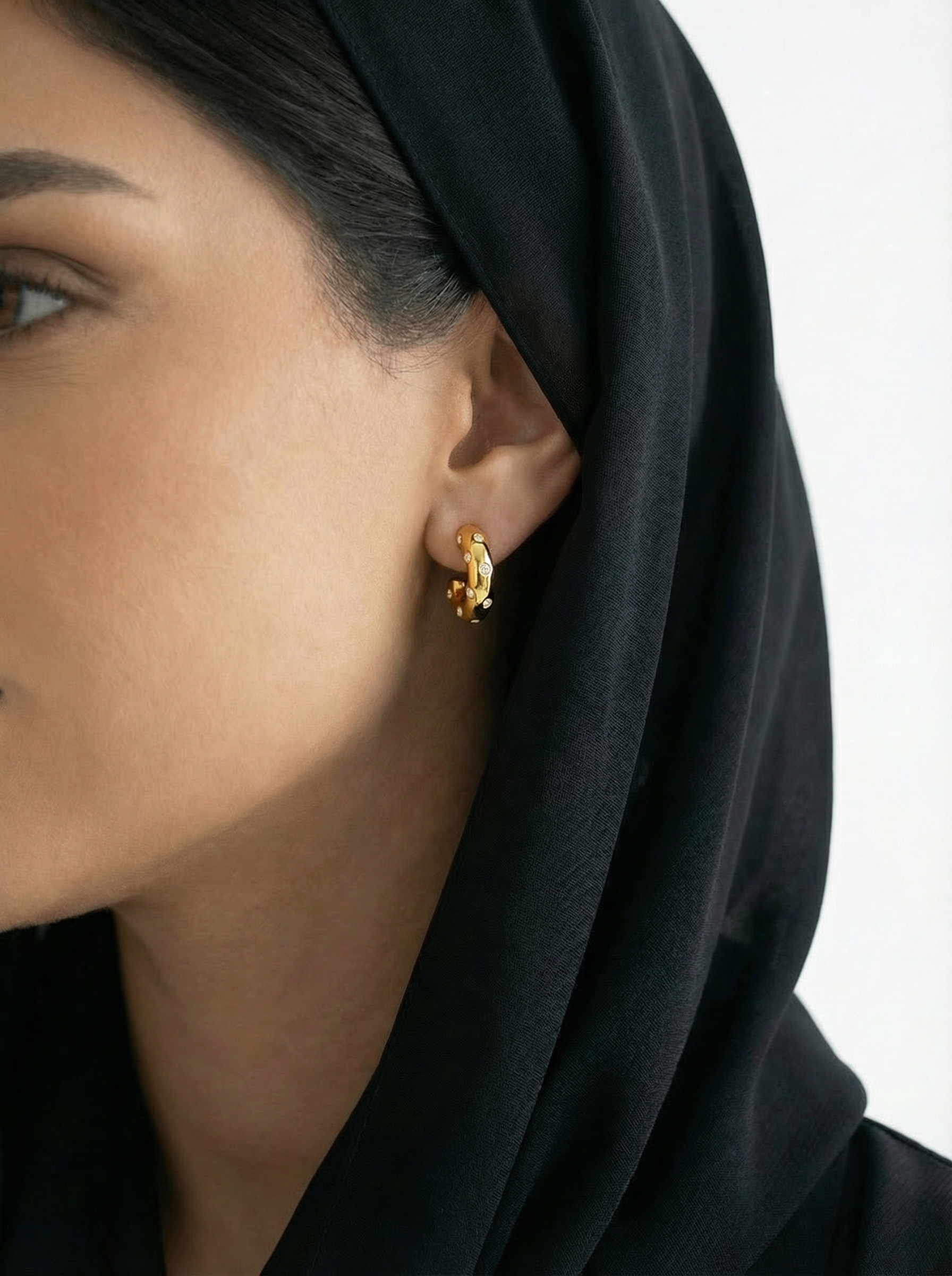 اقراط الحلقه المرصعه