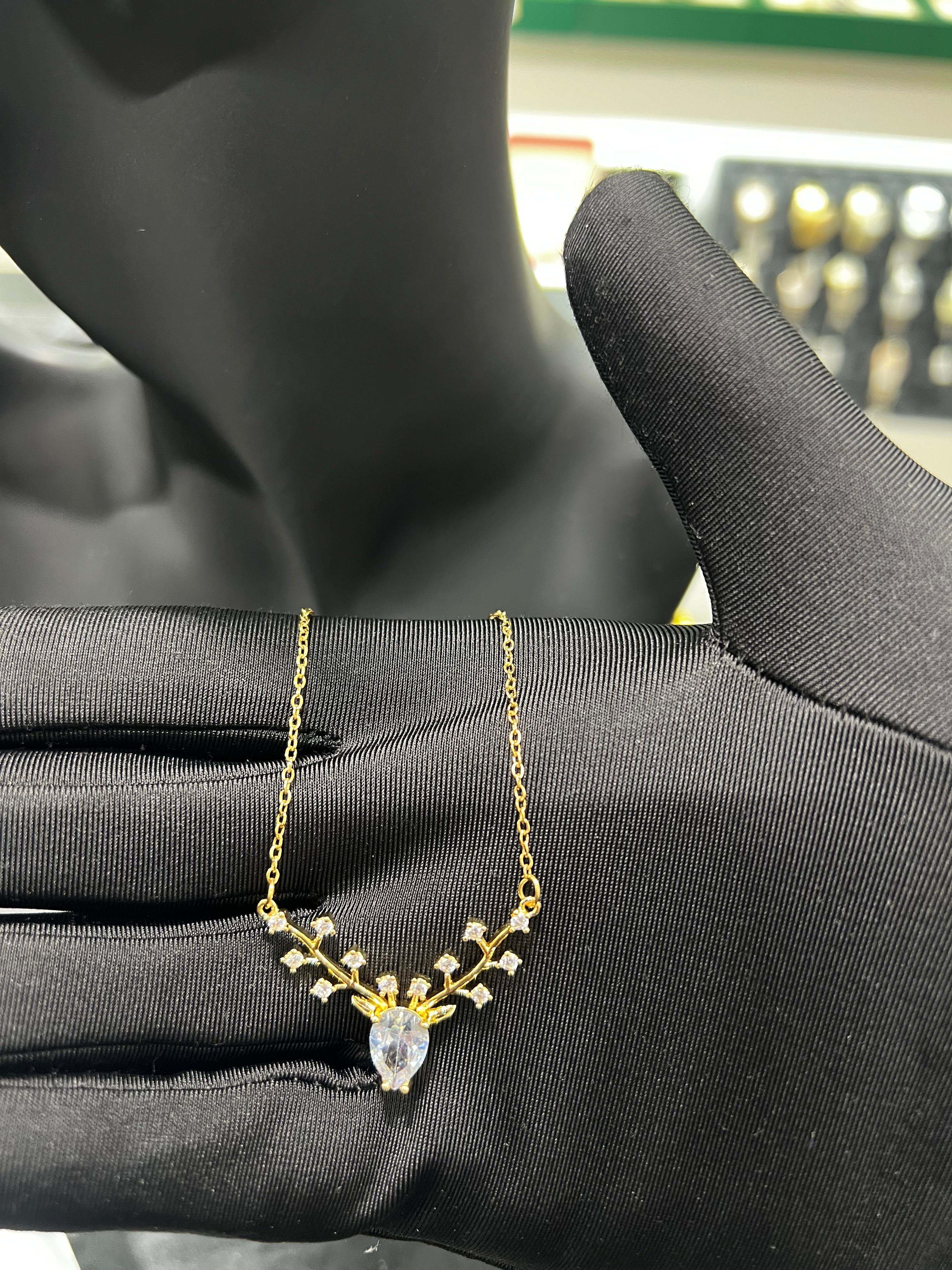 سلسال الغزال المرصع