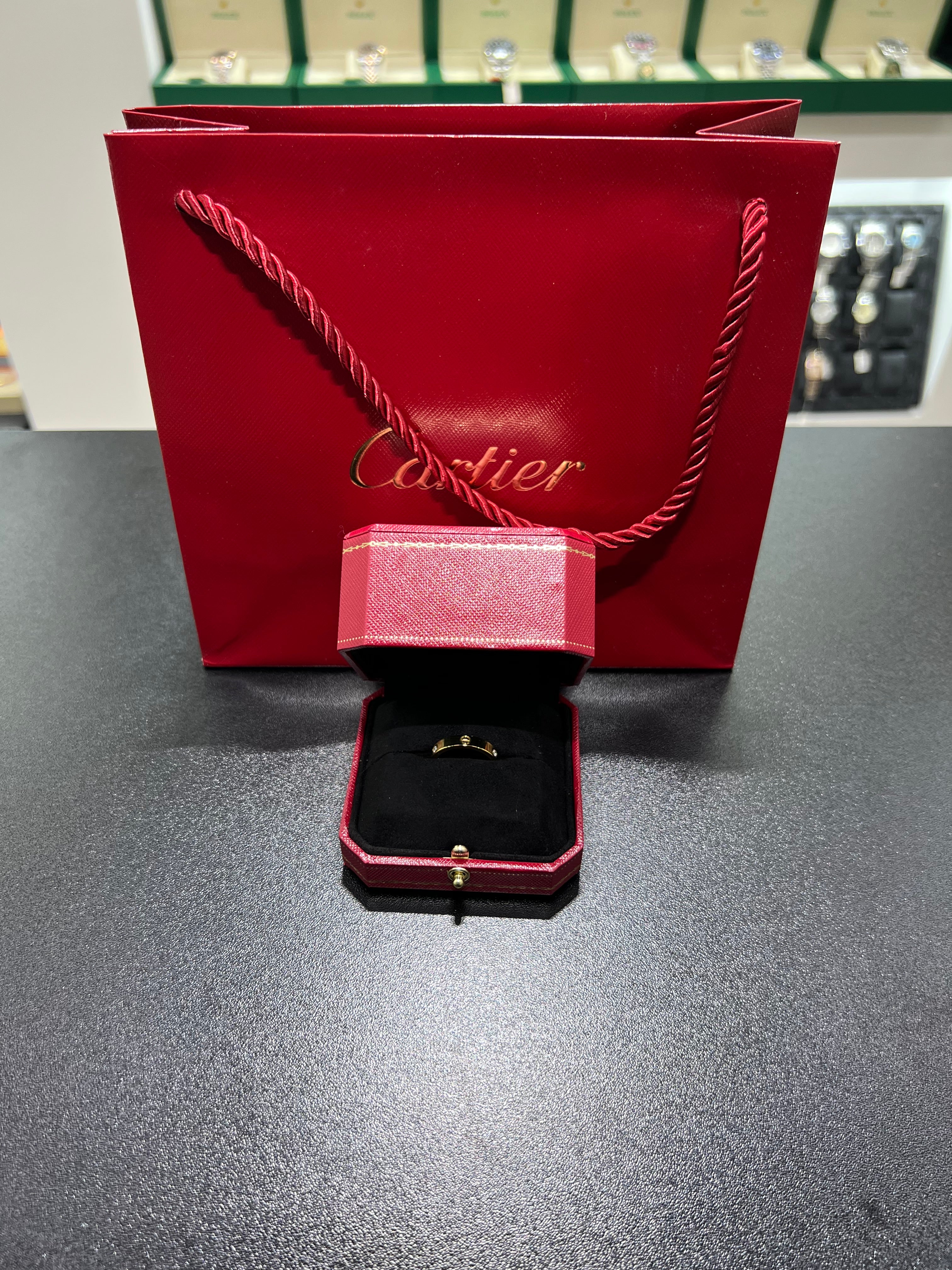 خاتم Cartiėr Love مرصع مختوم