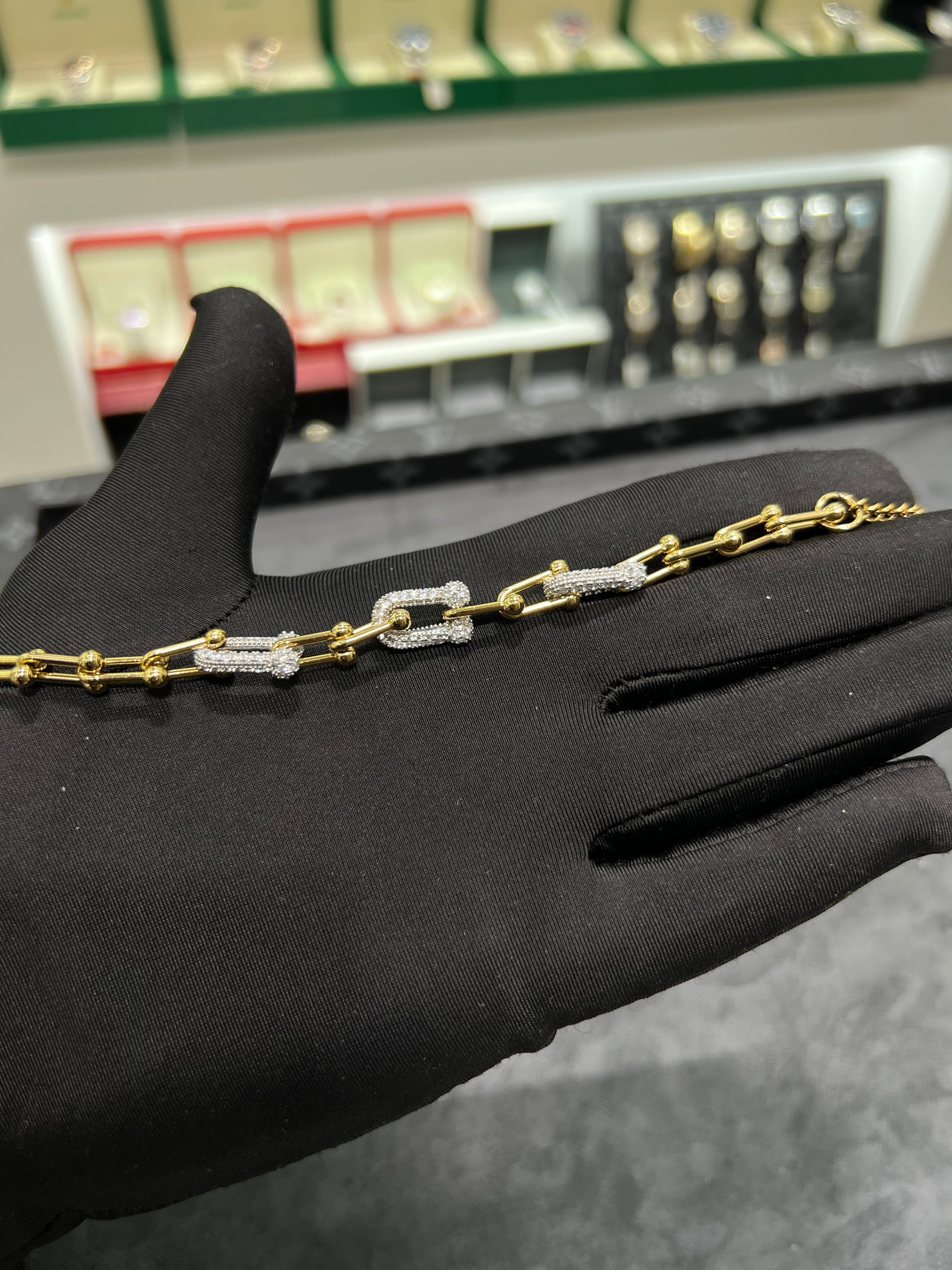 انسيال تيفاني الثلاثي المرصع