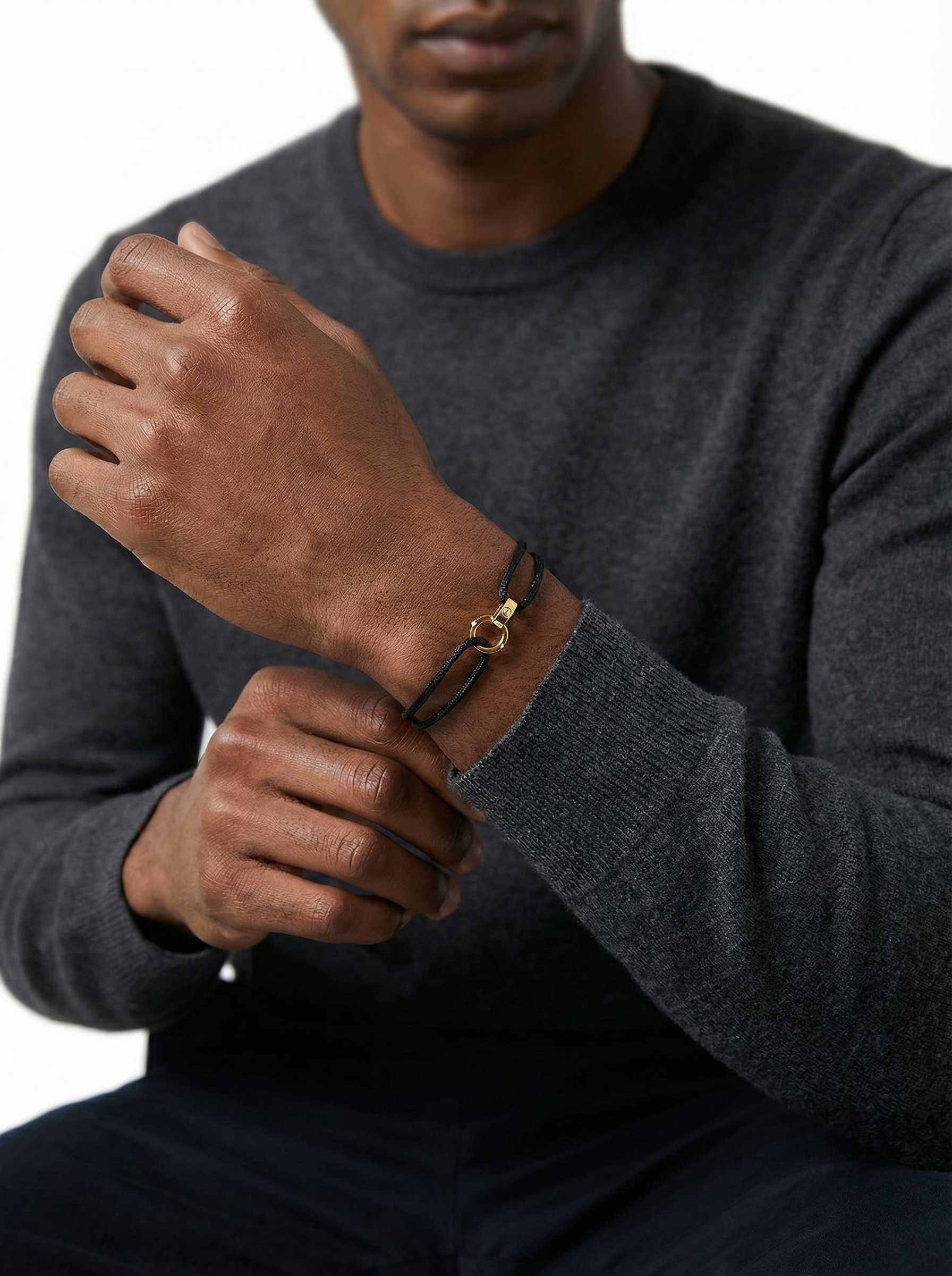 كارتير خيط اسود حلقتين ذهبي