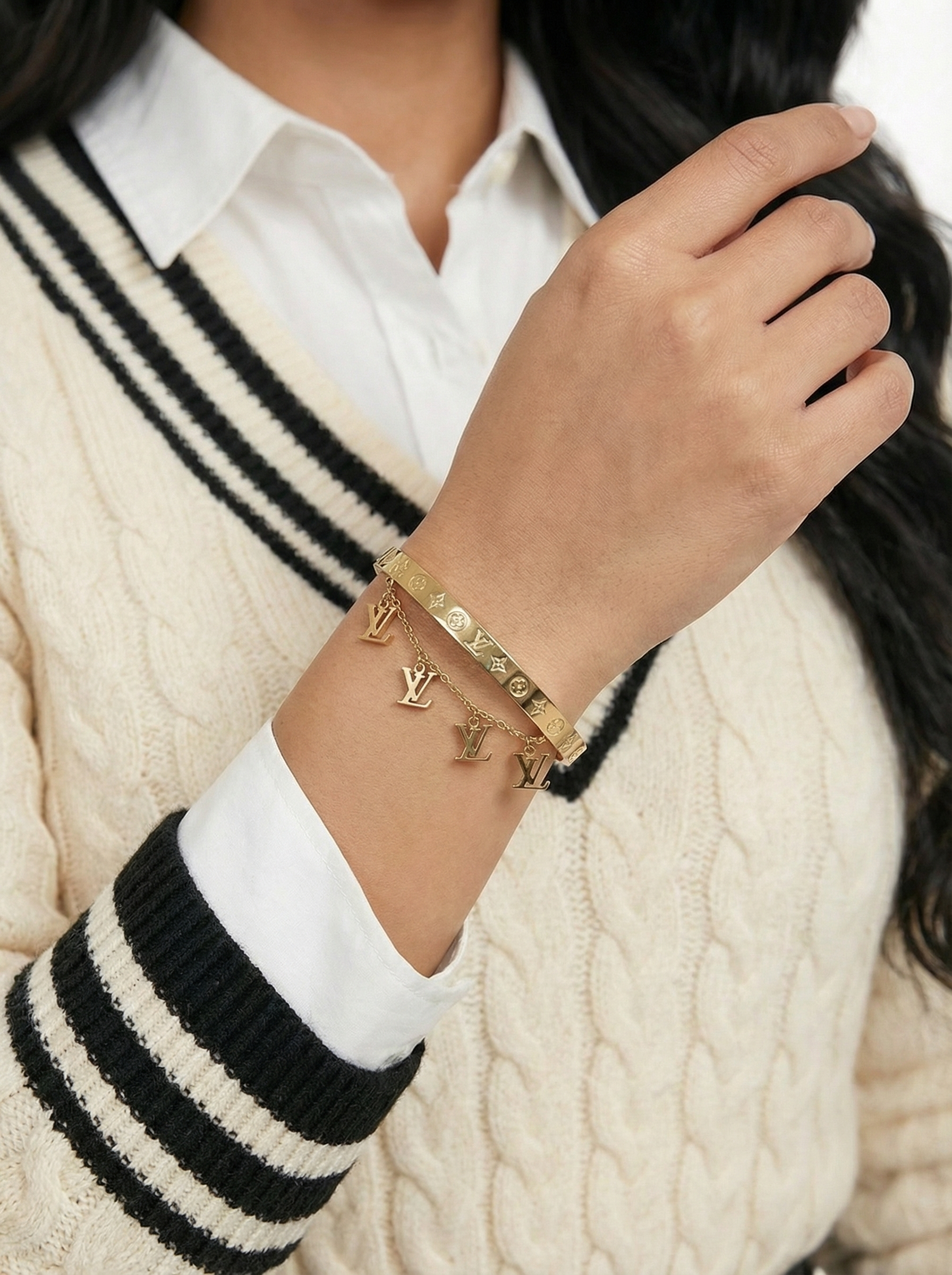 سوار LV قرابيج