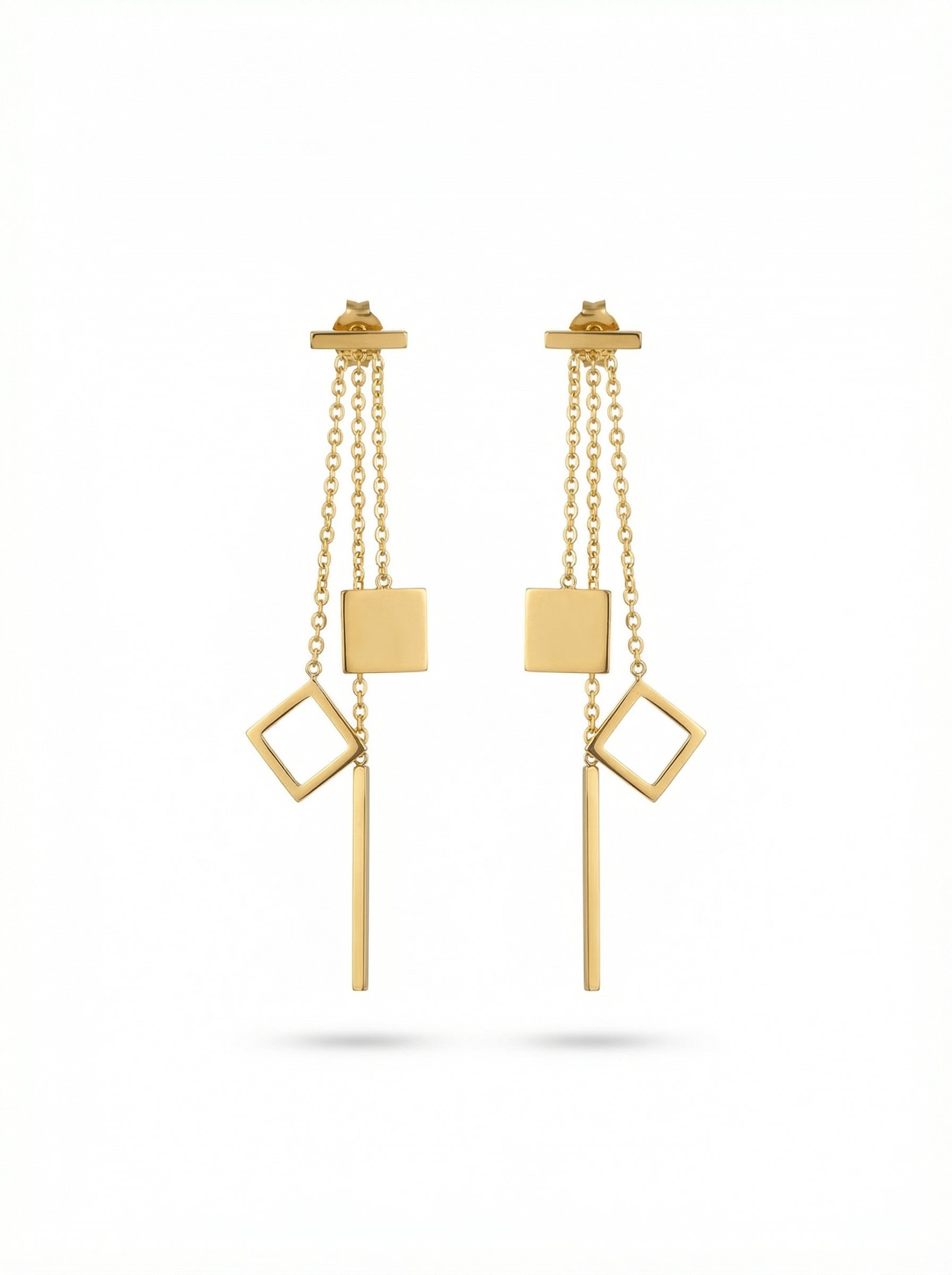 اقراط اذن المربعات